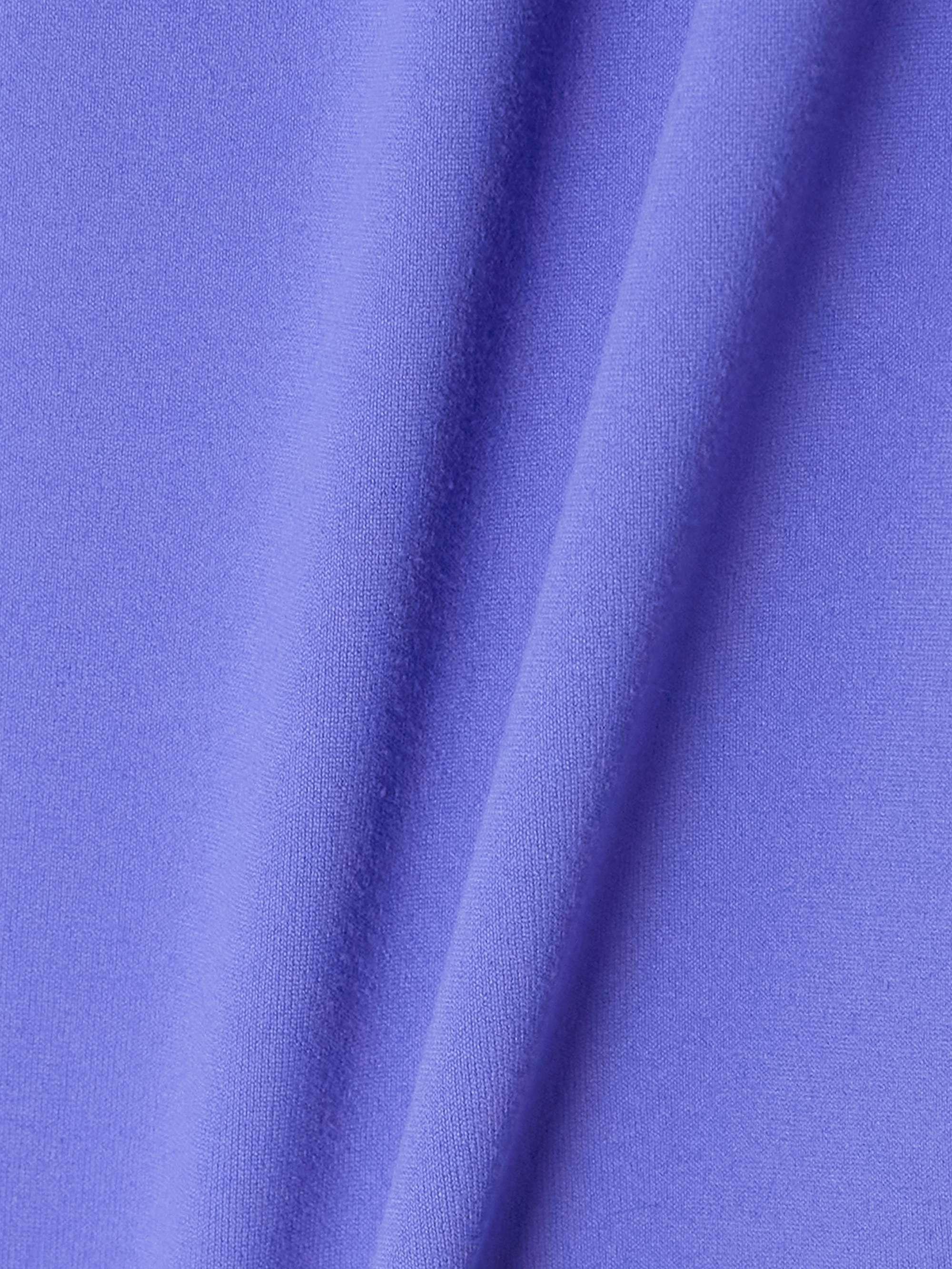 Movement stretch recycled shorts view