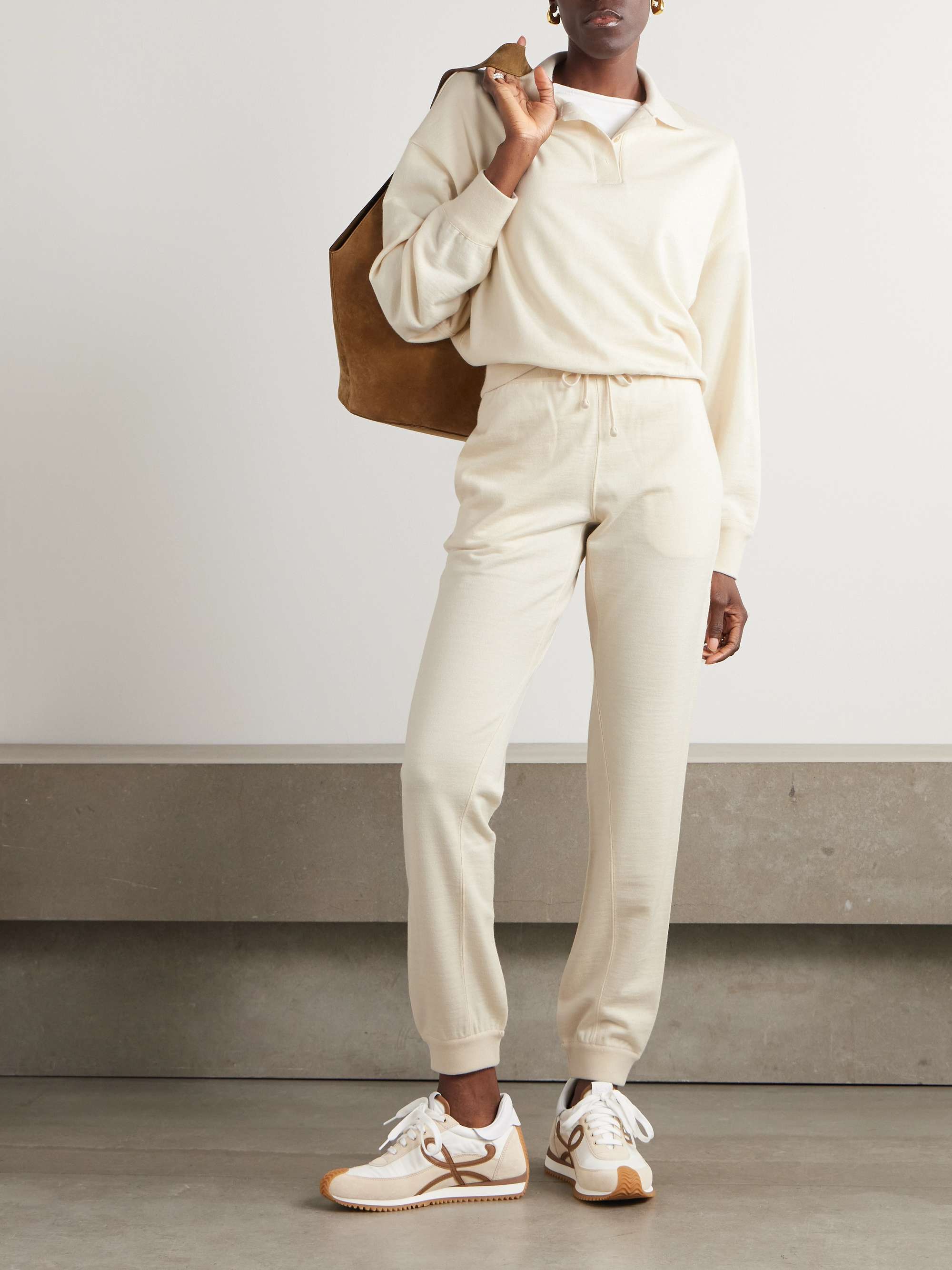 Cocooning cashmere tapered track pants view