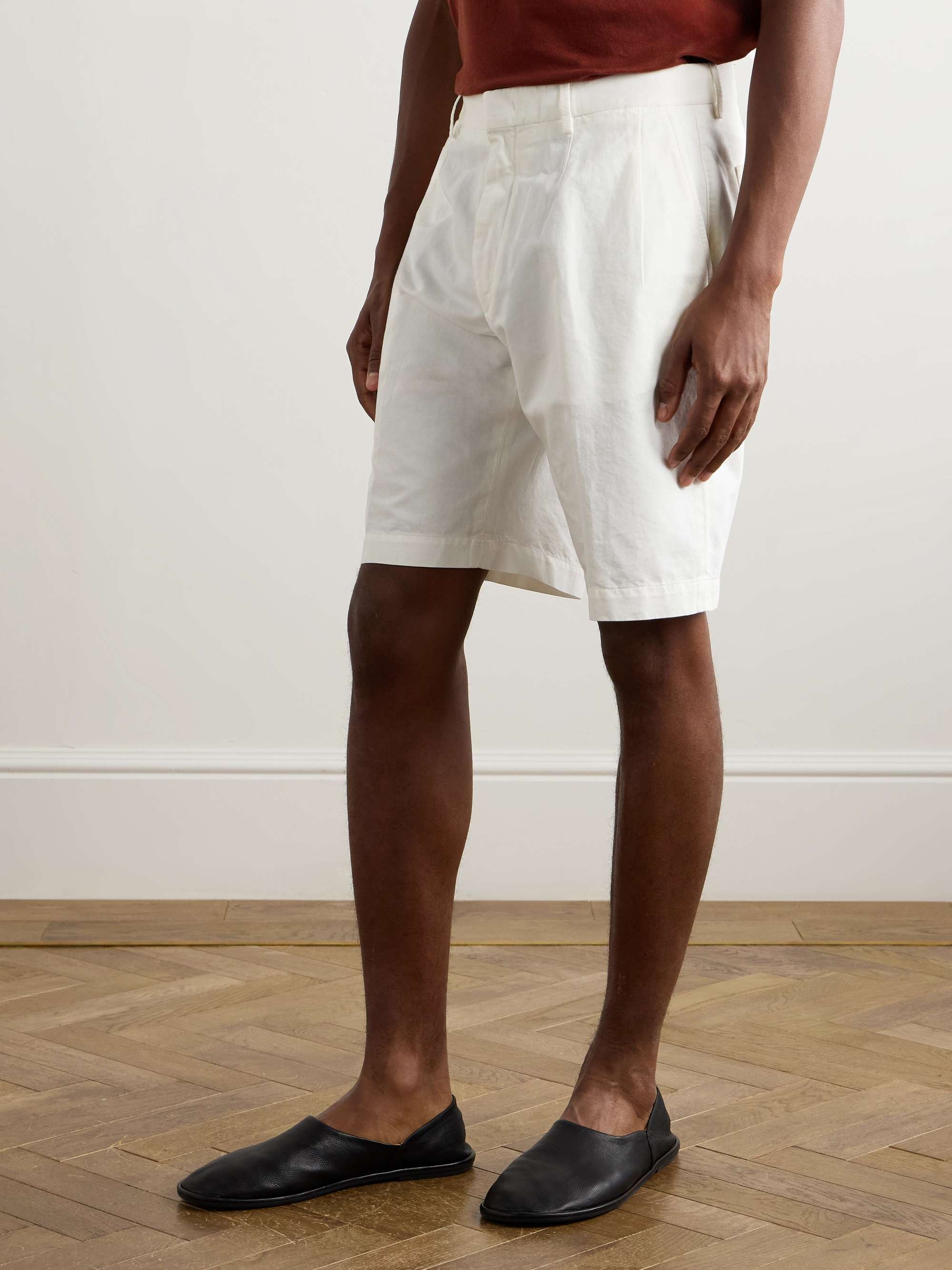 Straight-Leg Pleated Cotton and Linen-Blend Twill Shorts view
