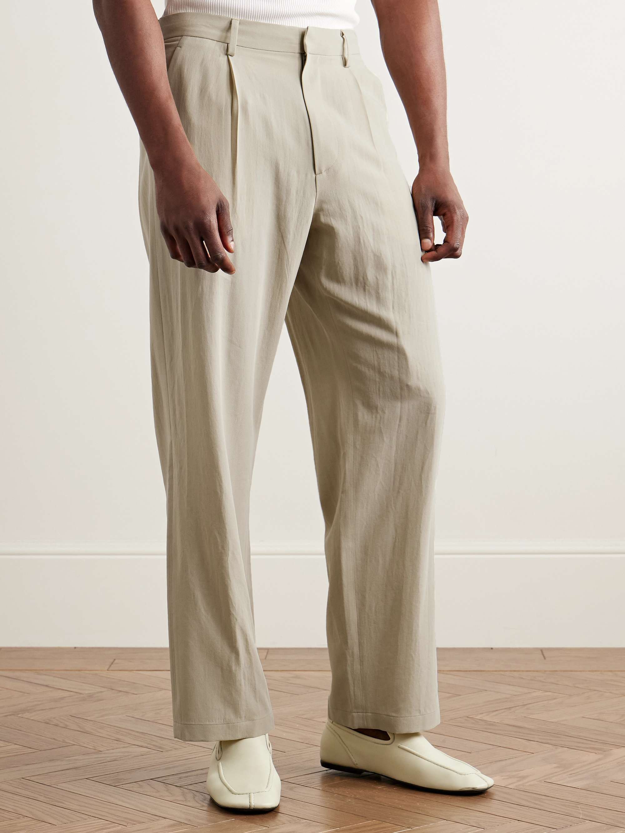 Straight-Leg Pleated Cotton and Wool-Blend Gabardine Trousers view