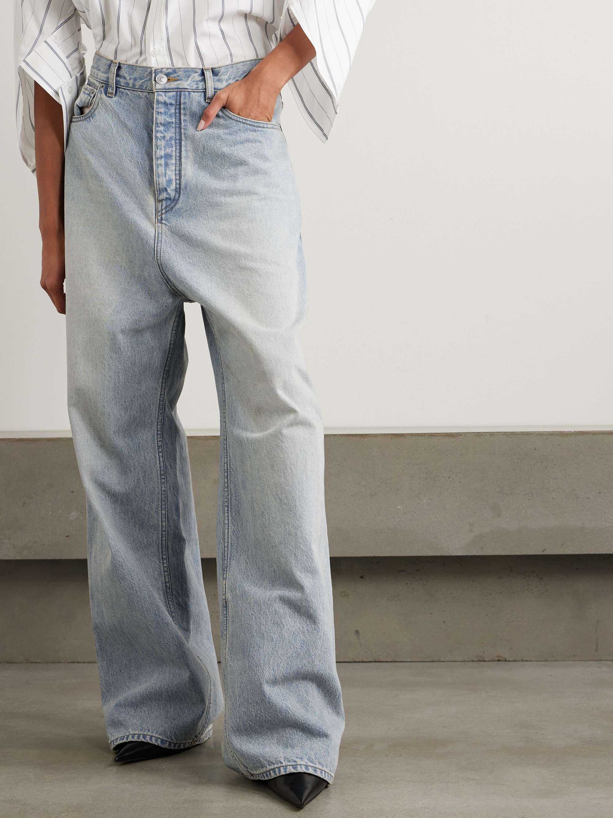 Boyfriend jeans view