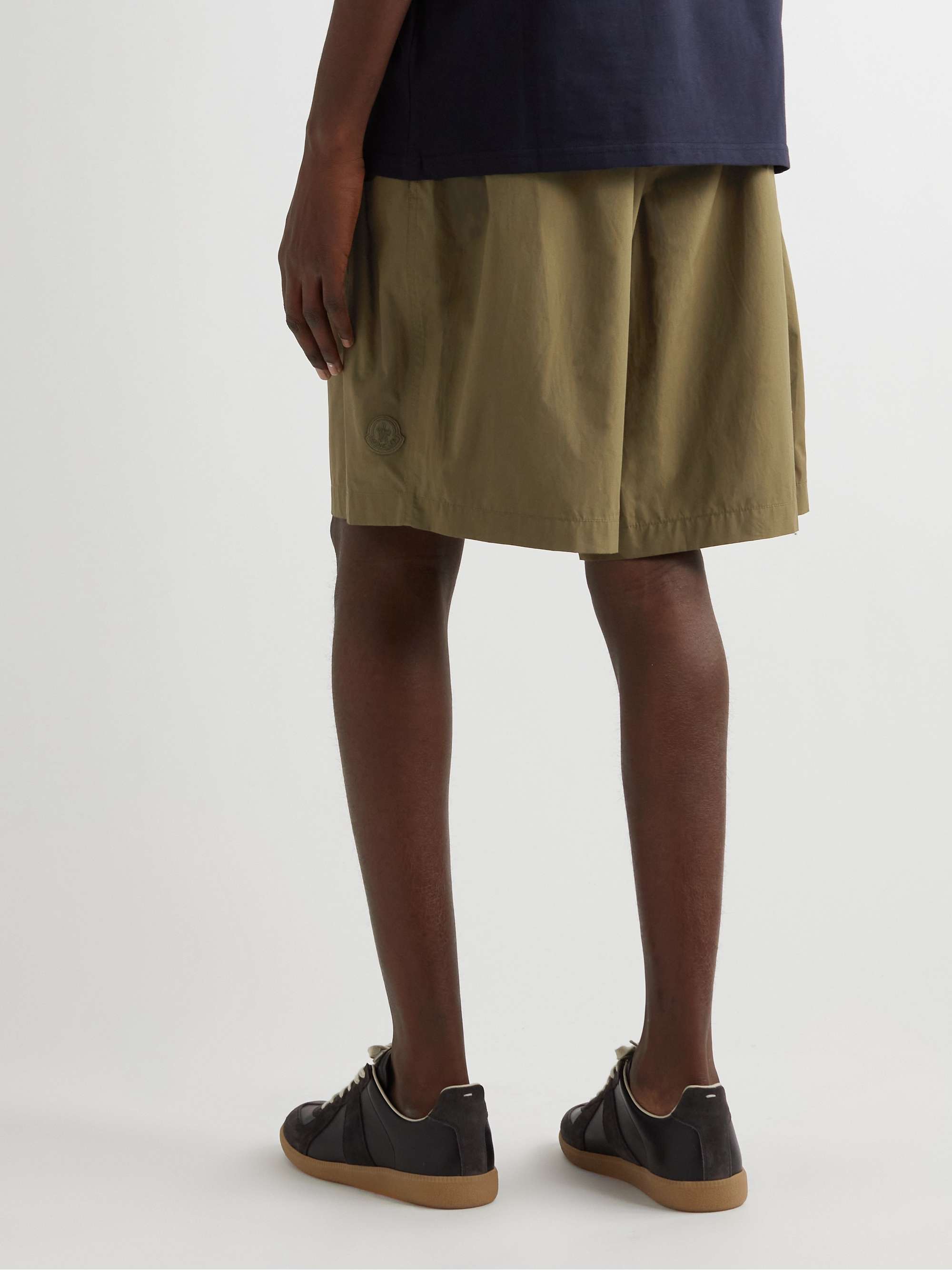 2 Moncler 1952 Straight-Leg Pleated Cotton-Poplin Shorts view