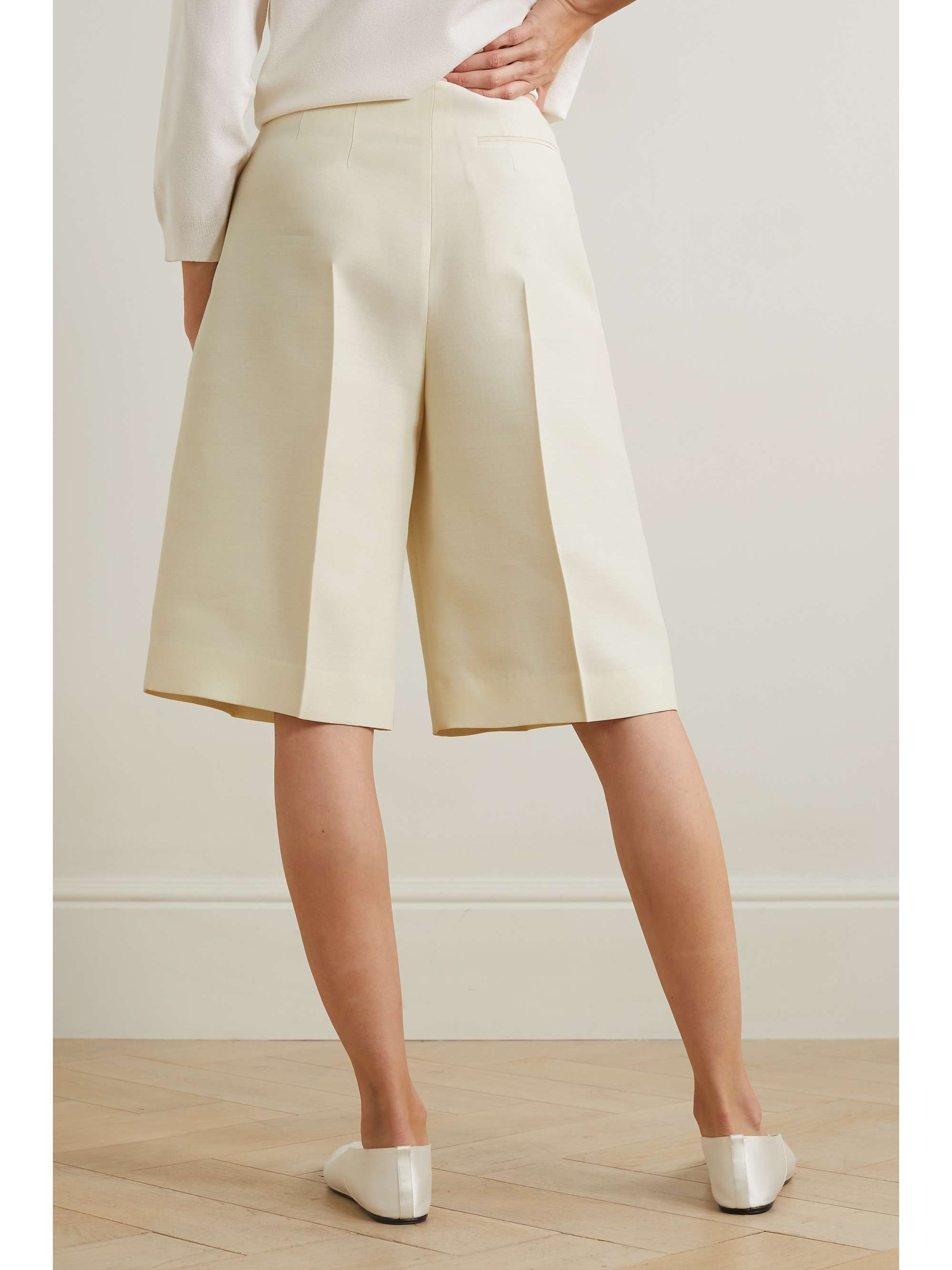 Flash wool and silk-blend shorts view