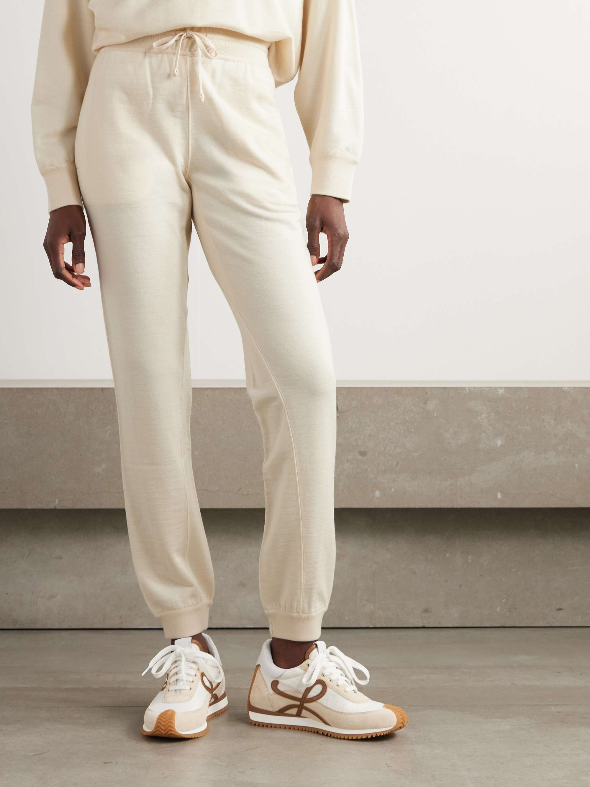 Cocooning cashmere tapered track pants view