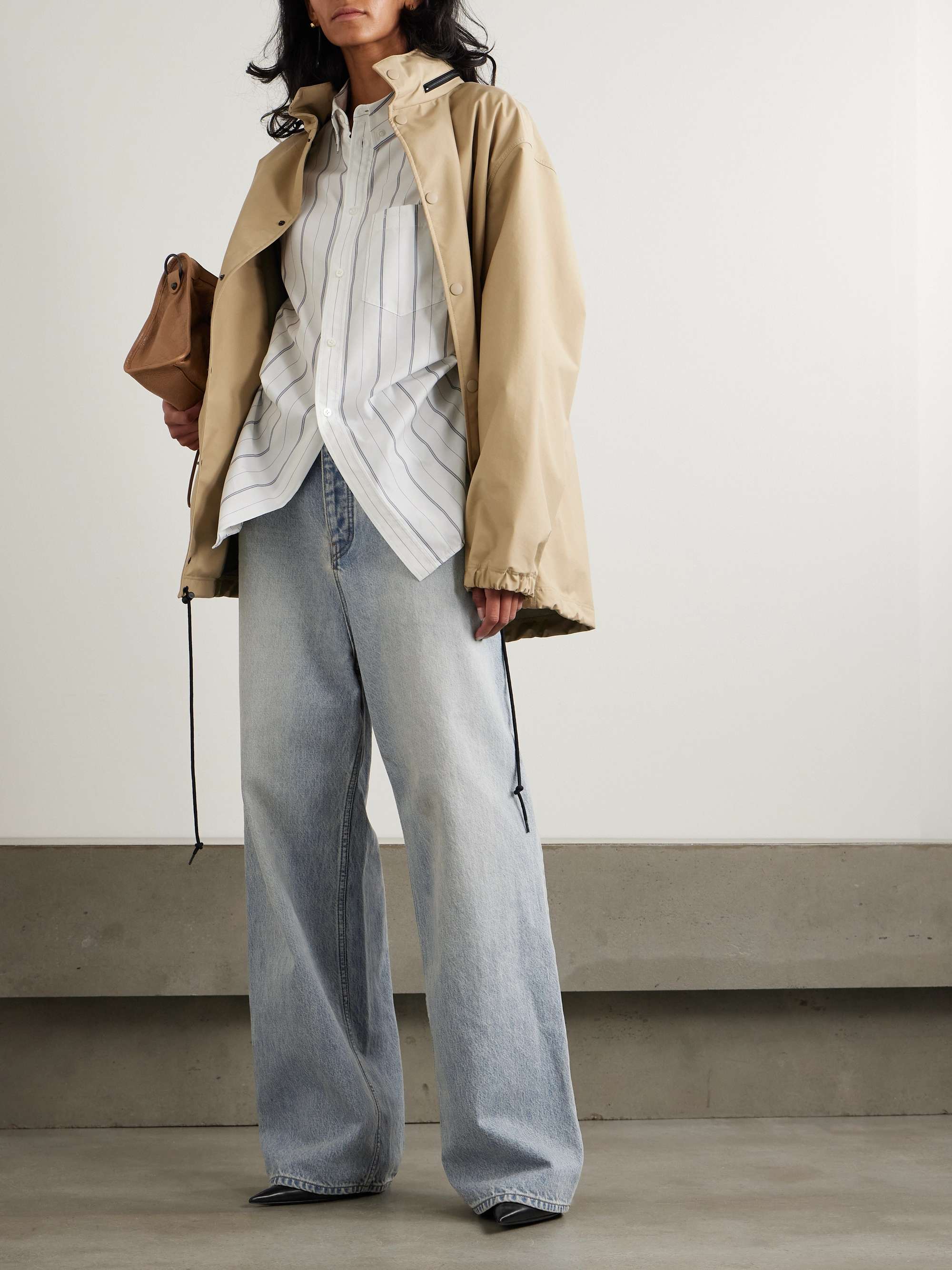 Boyfriend jeans view