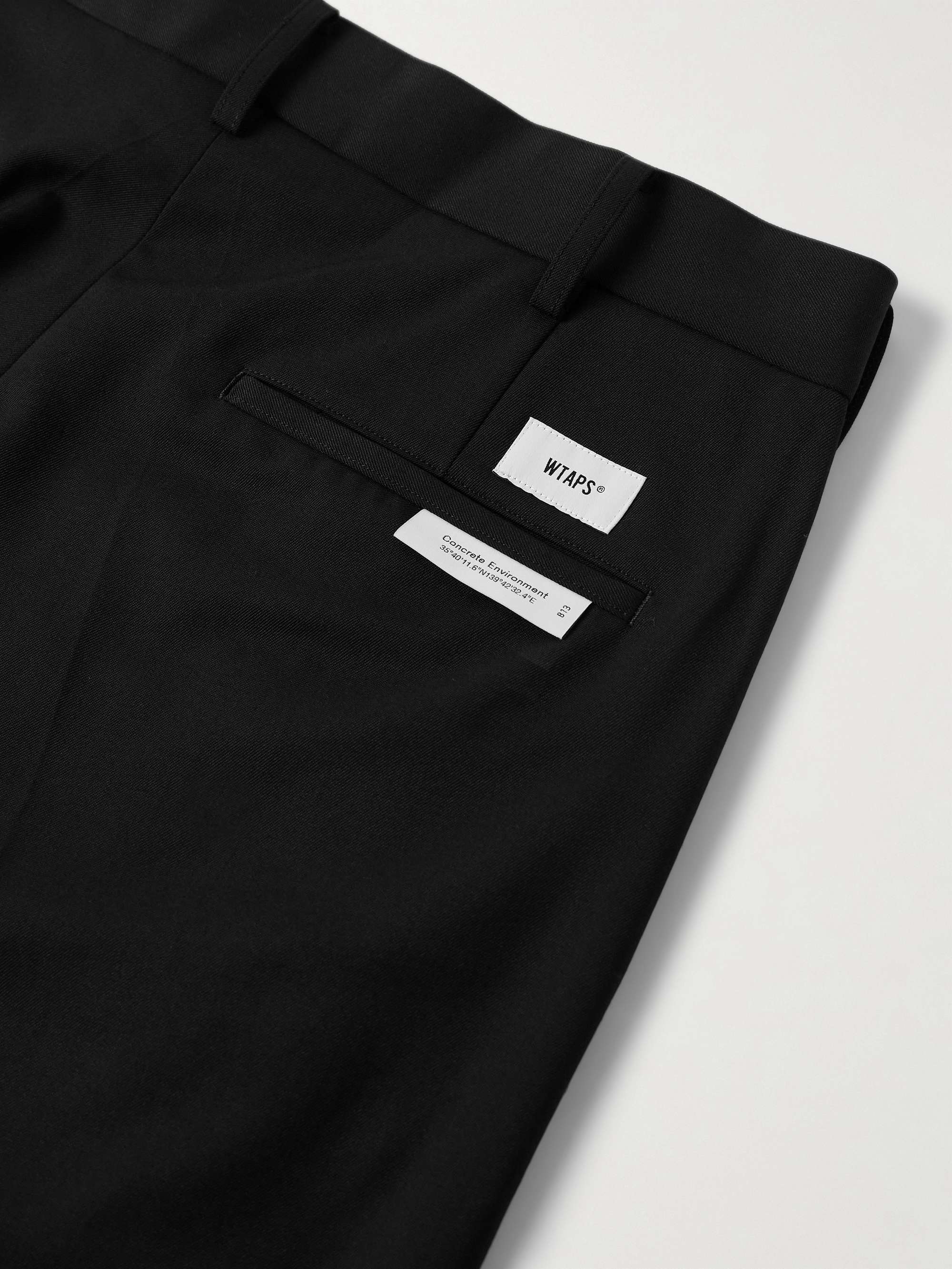 Cropped Tapered Logo-Appliquéd Pleated Twill Trousers view