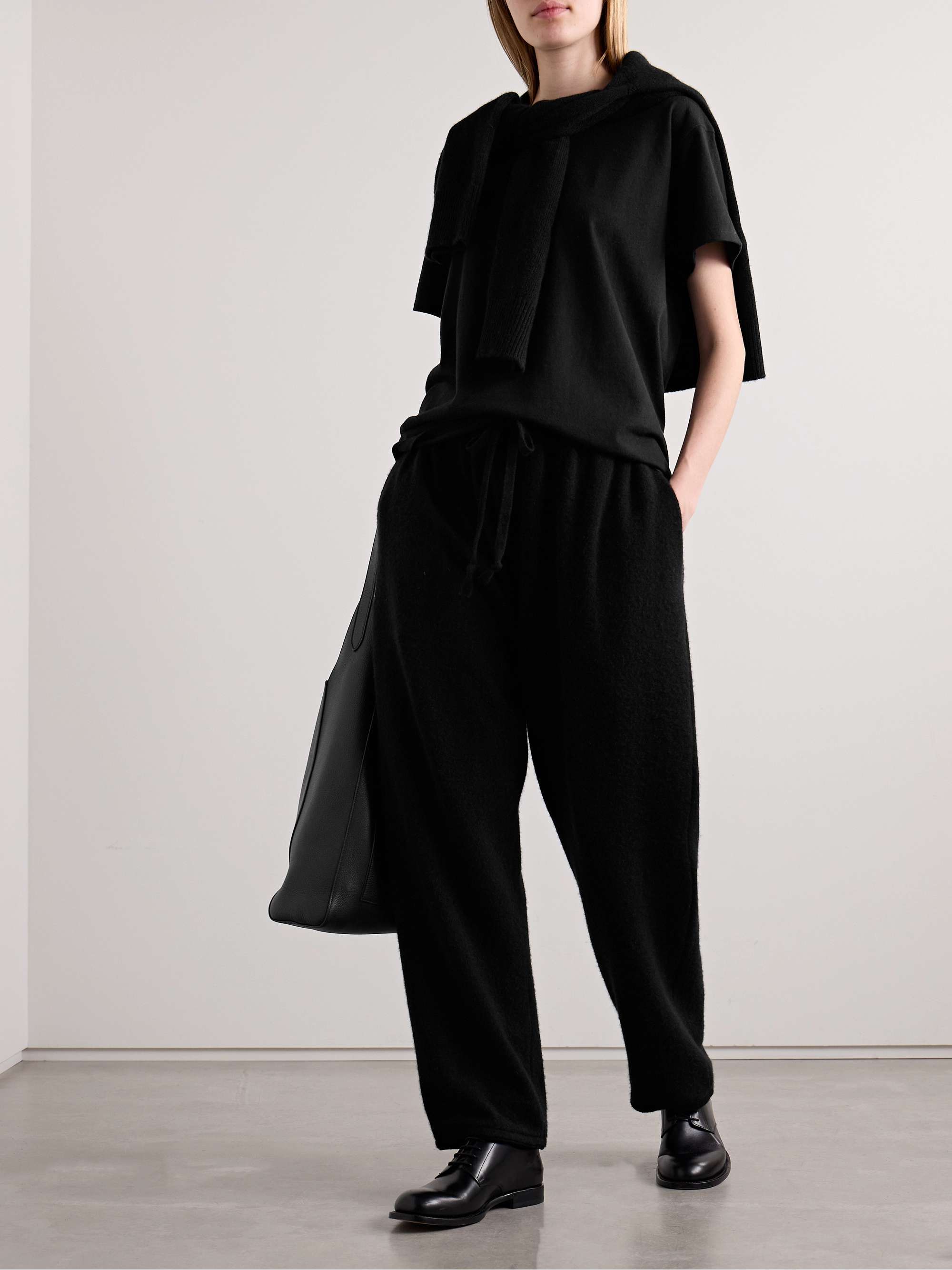 Hayat cashmere track pants view