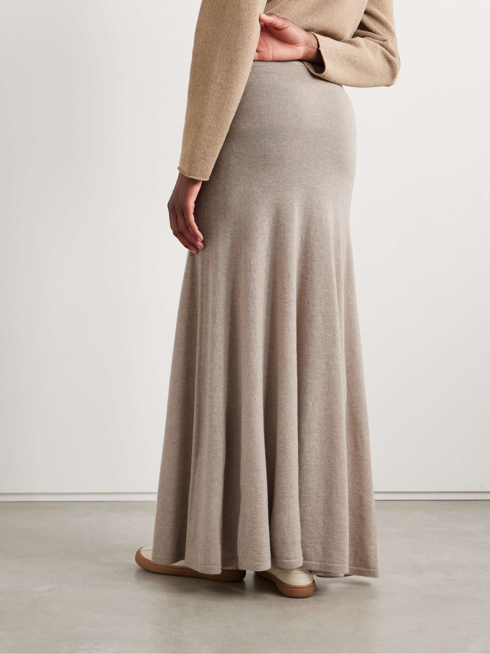 Jovian cashmere maxi skirt view