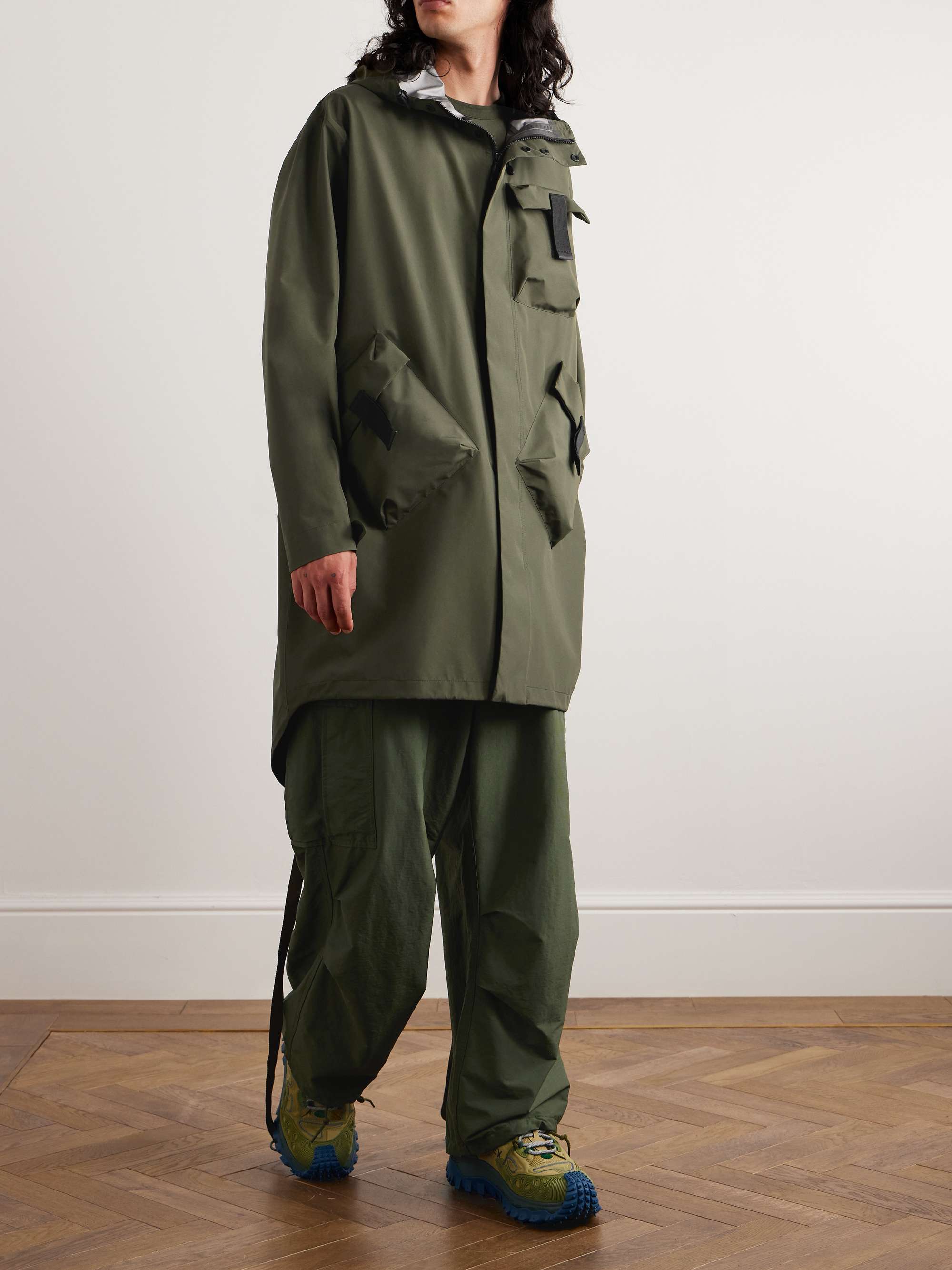 + Salehe Bembury Menger Oversized 2L GORE-TEX INFINIUM™ Hooded Parka view