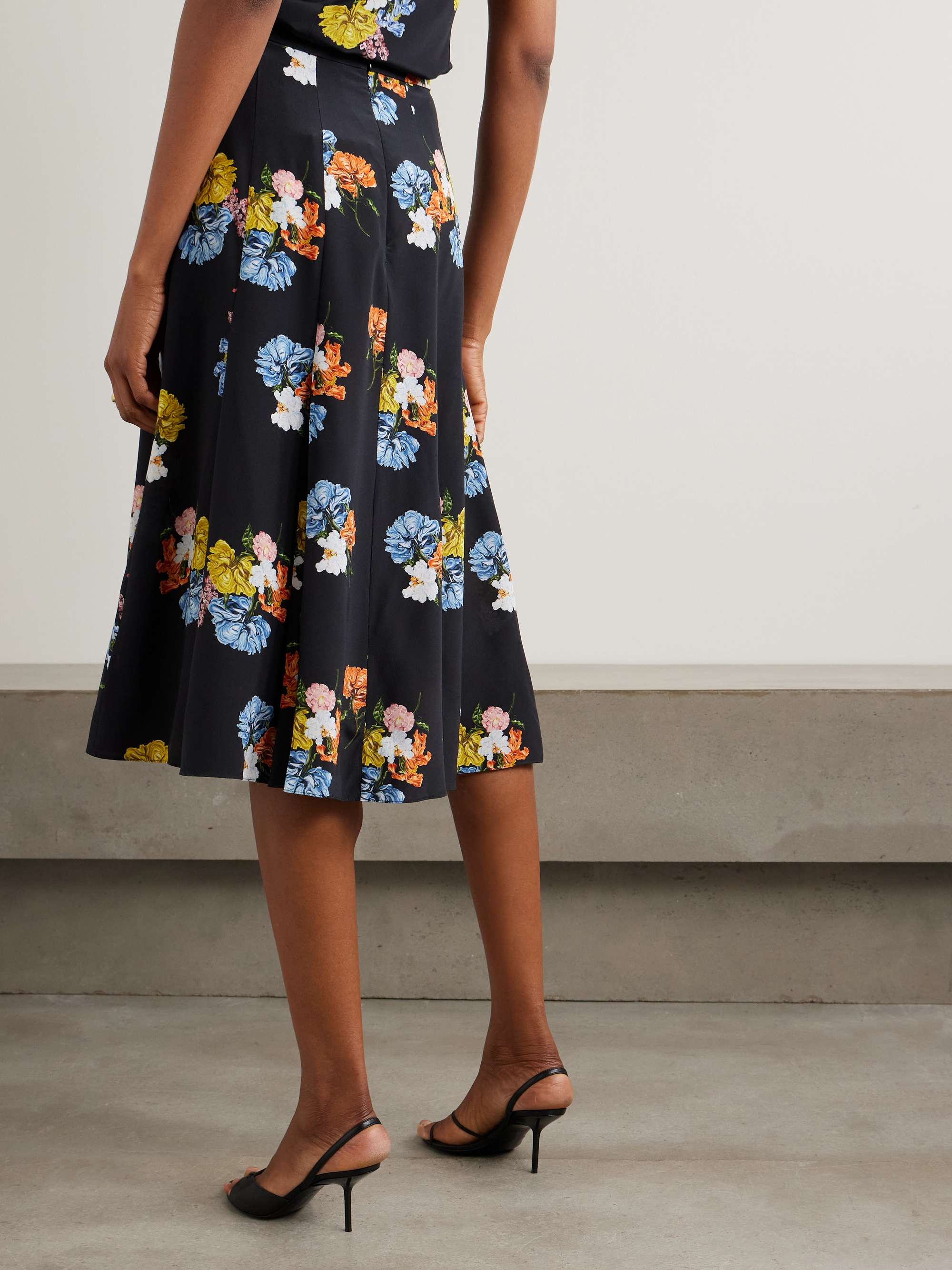 Kenzie floral-print silk crepe de chine skirt view