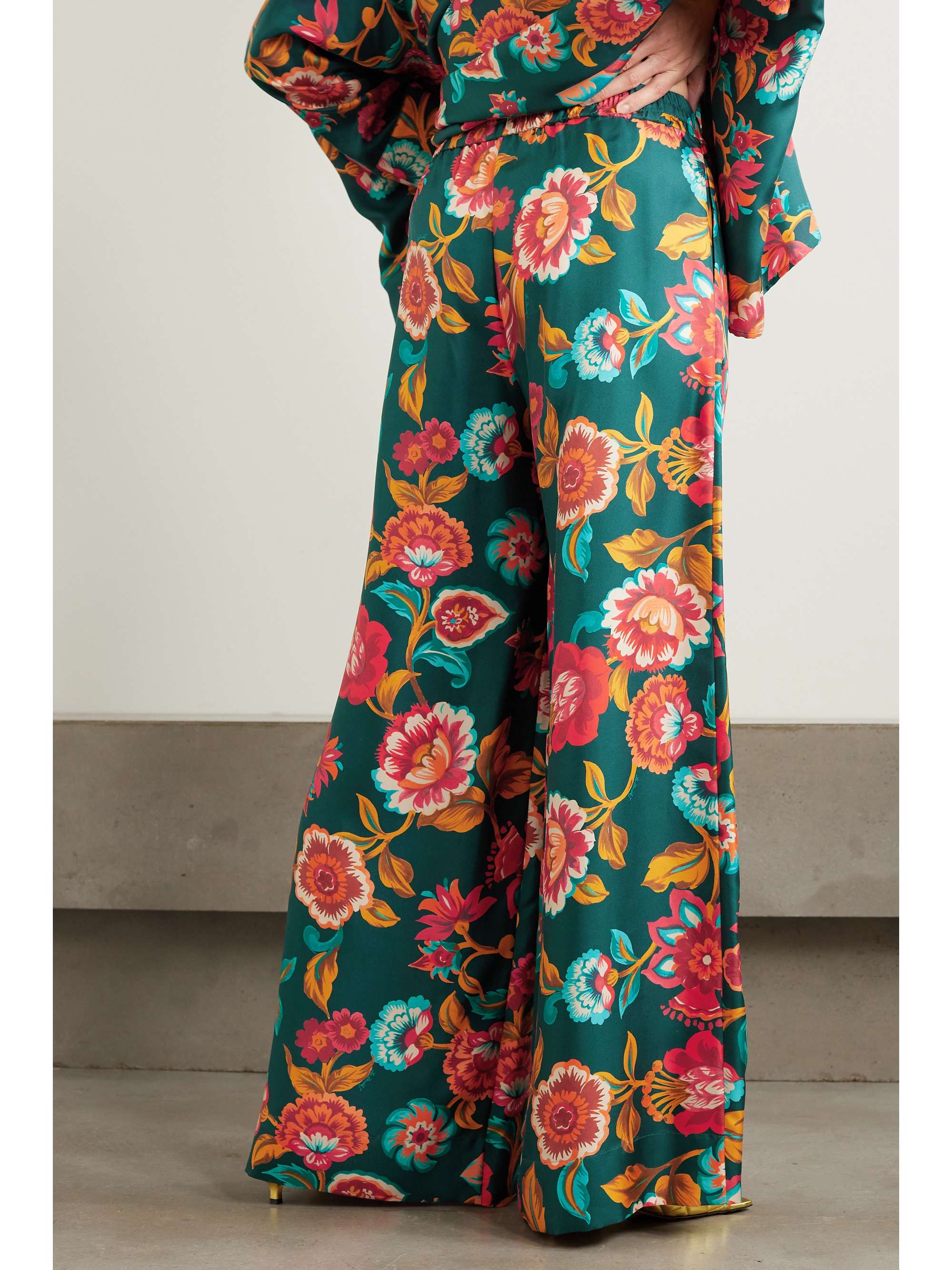 Floral-print silk-twill wide-leg pants view