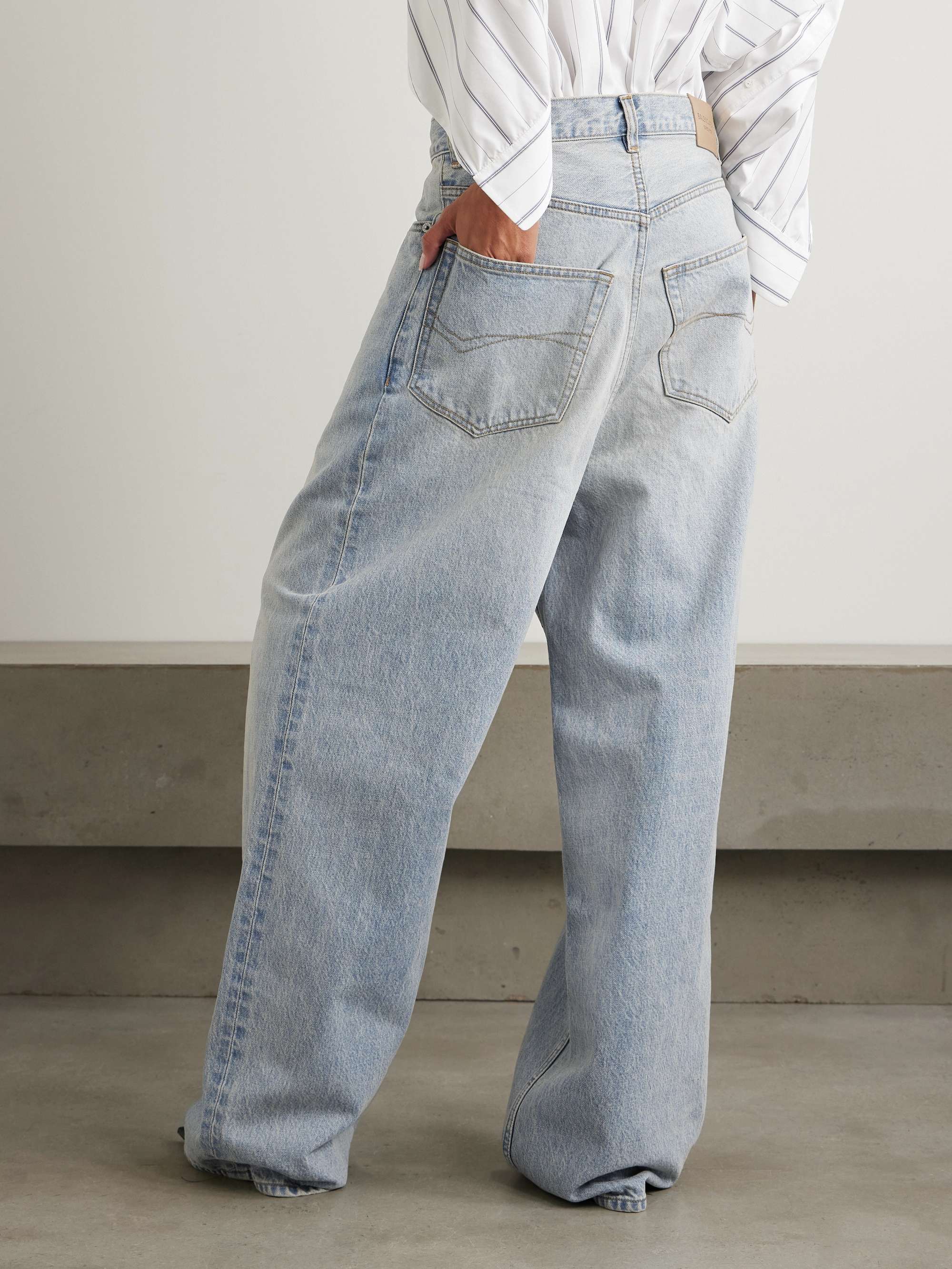 Boyfriend jeans view
