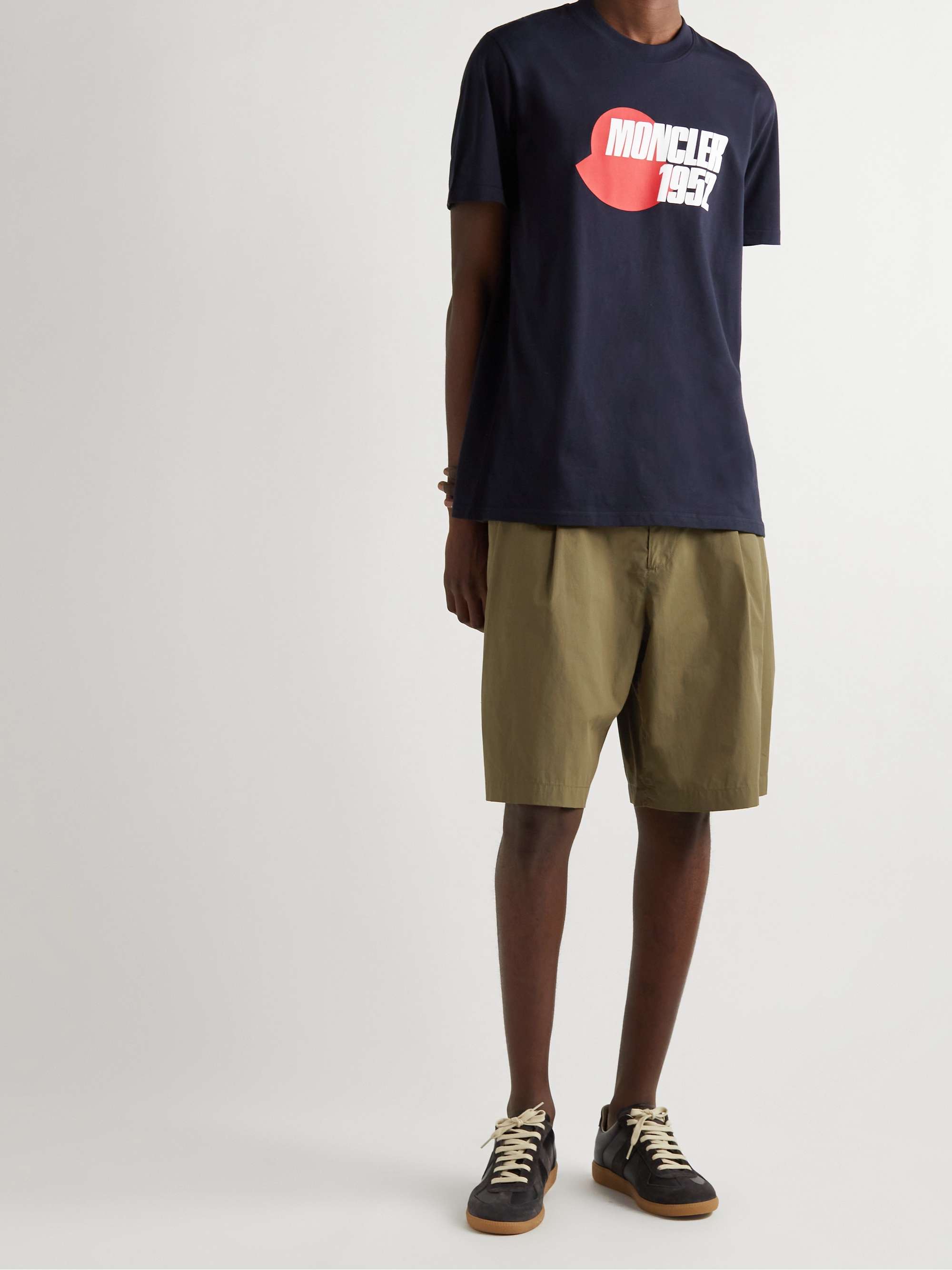 2 Moncler 1952 Straight-Leg Pleated Cotton-Poplin Shorts view