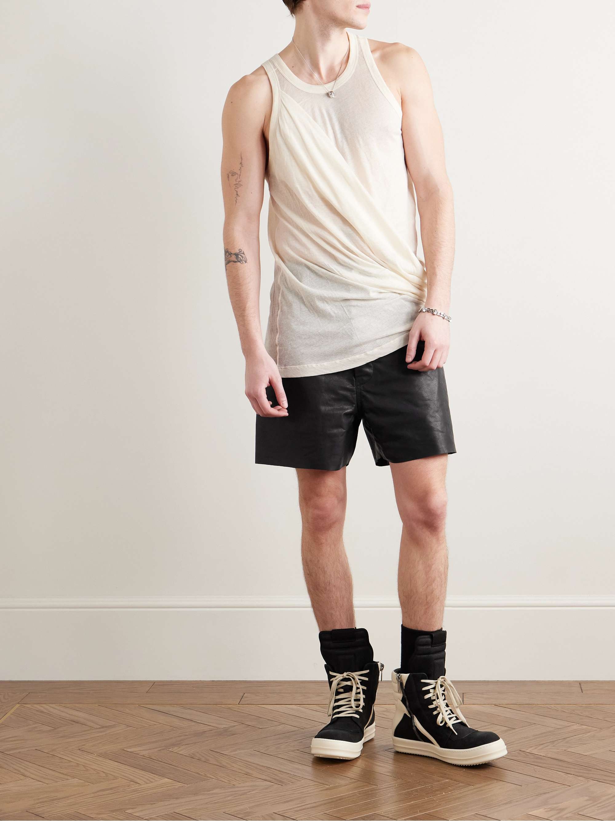 Geth Wide-Leg Leather Shorts view