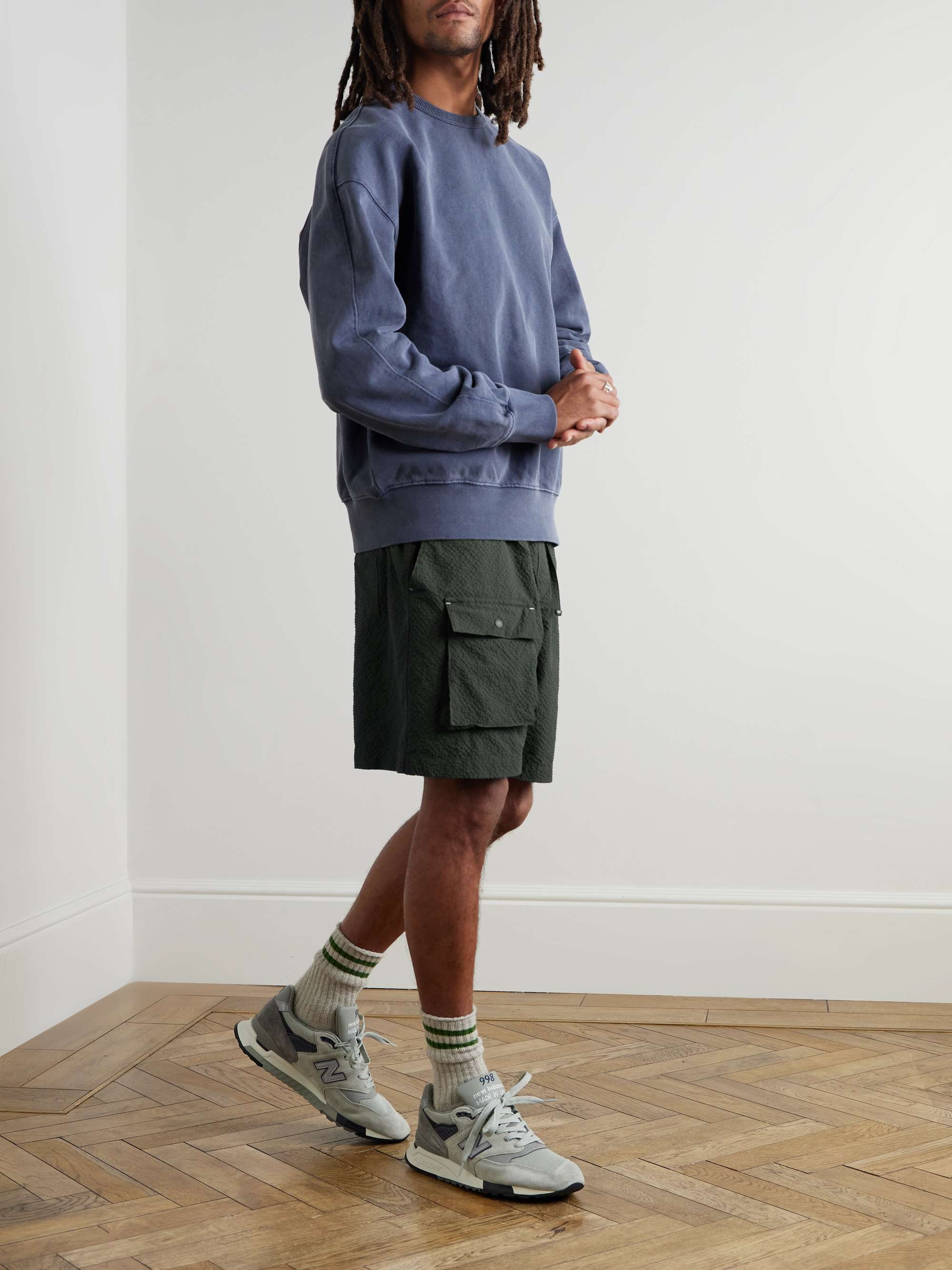 Comfortable Banding Straight-Leg Seersucker Drawstring Cargo Shorts view