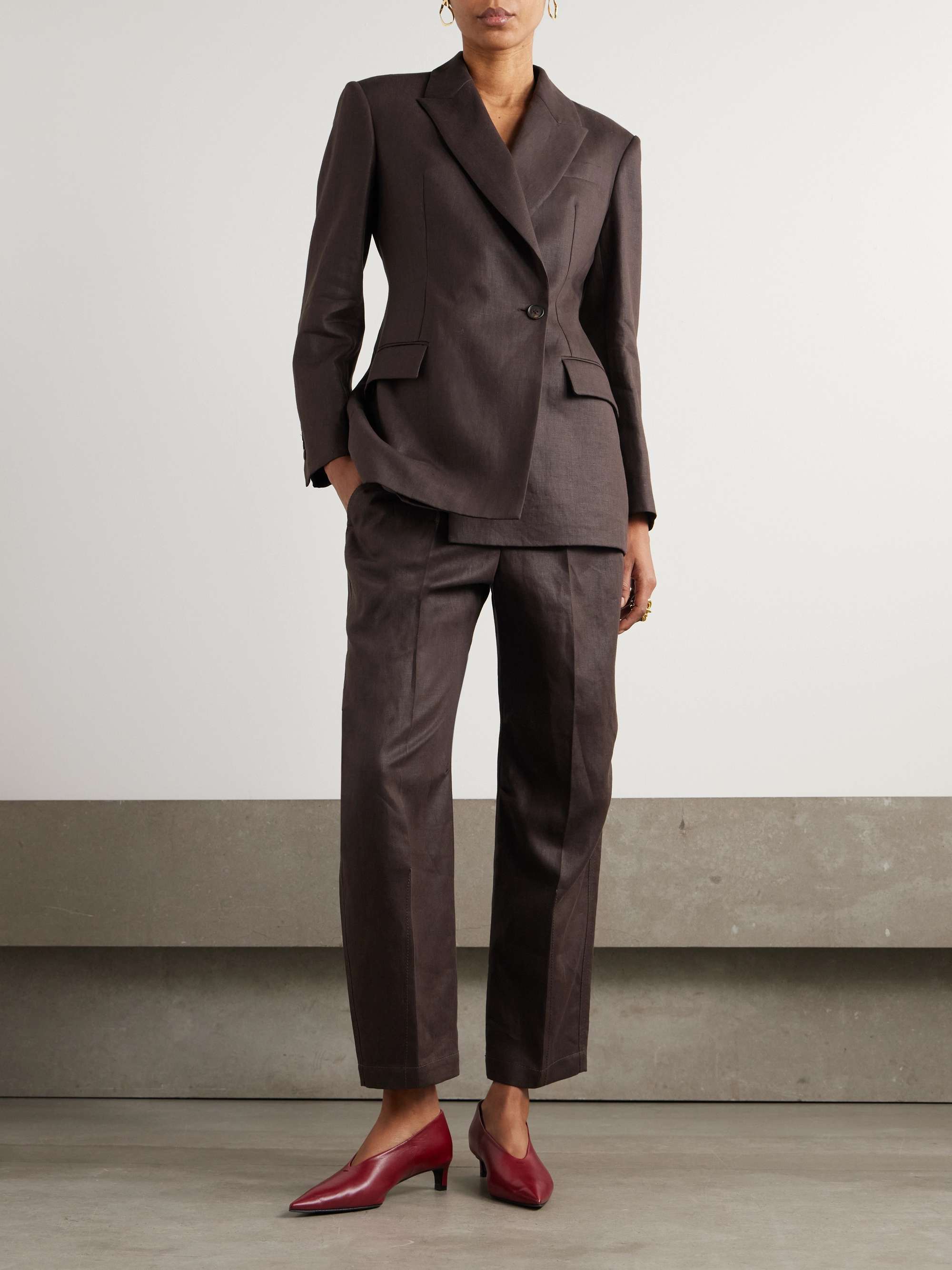 Belted linen tapered pants view