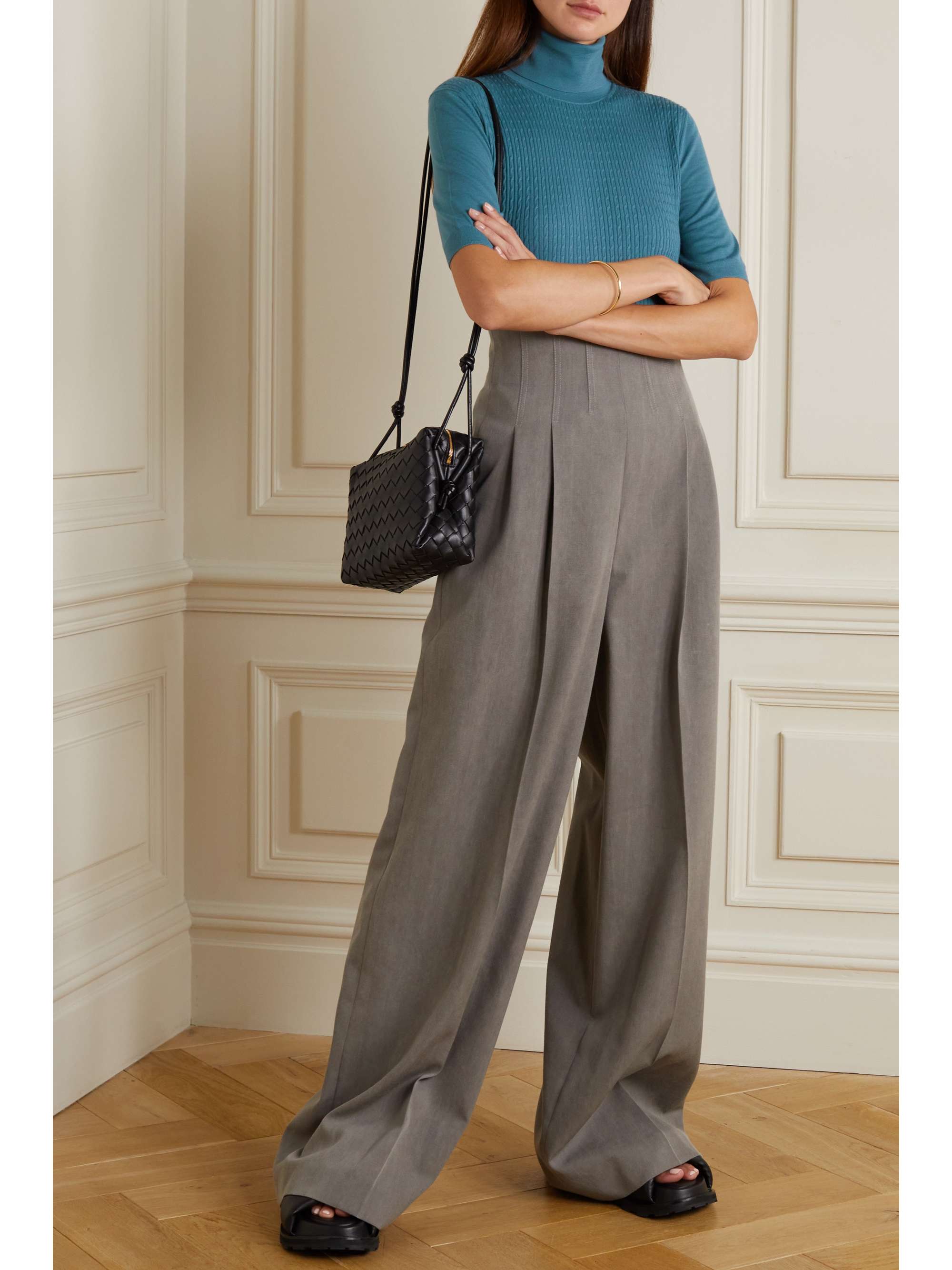 Dolcevita ribbed cashmere turtleneck top view