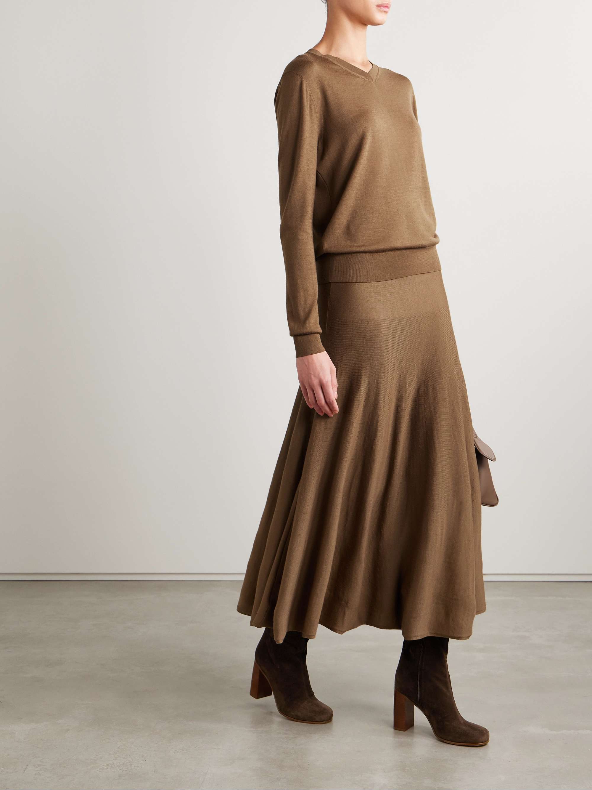 Mayu wool-blend midi skirt view