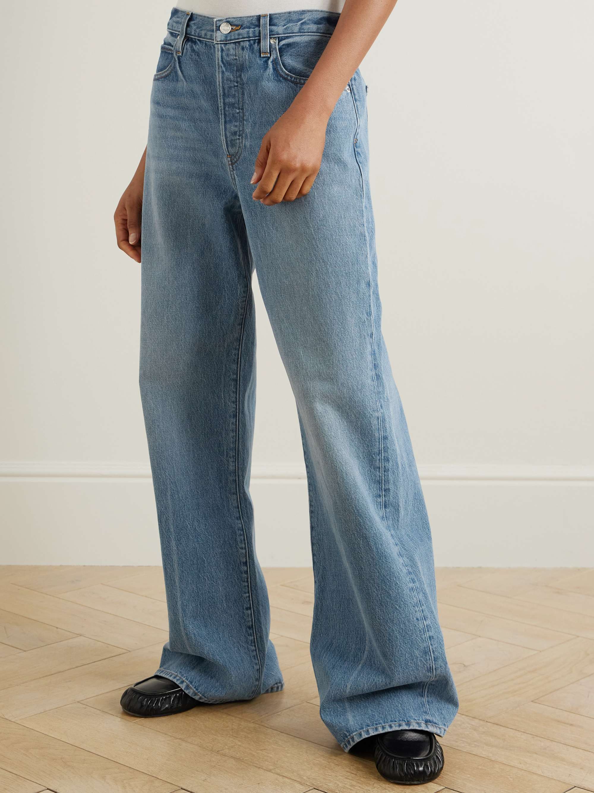 The Loose low-rise wide-leg jeans view