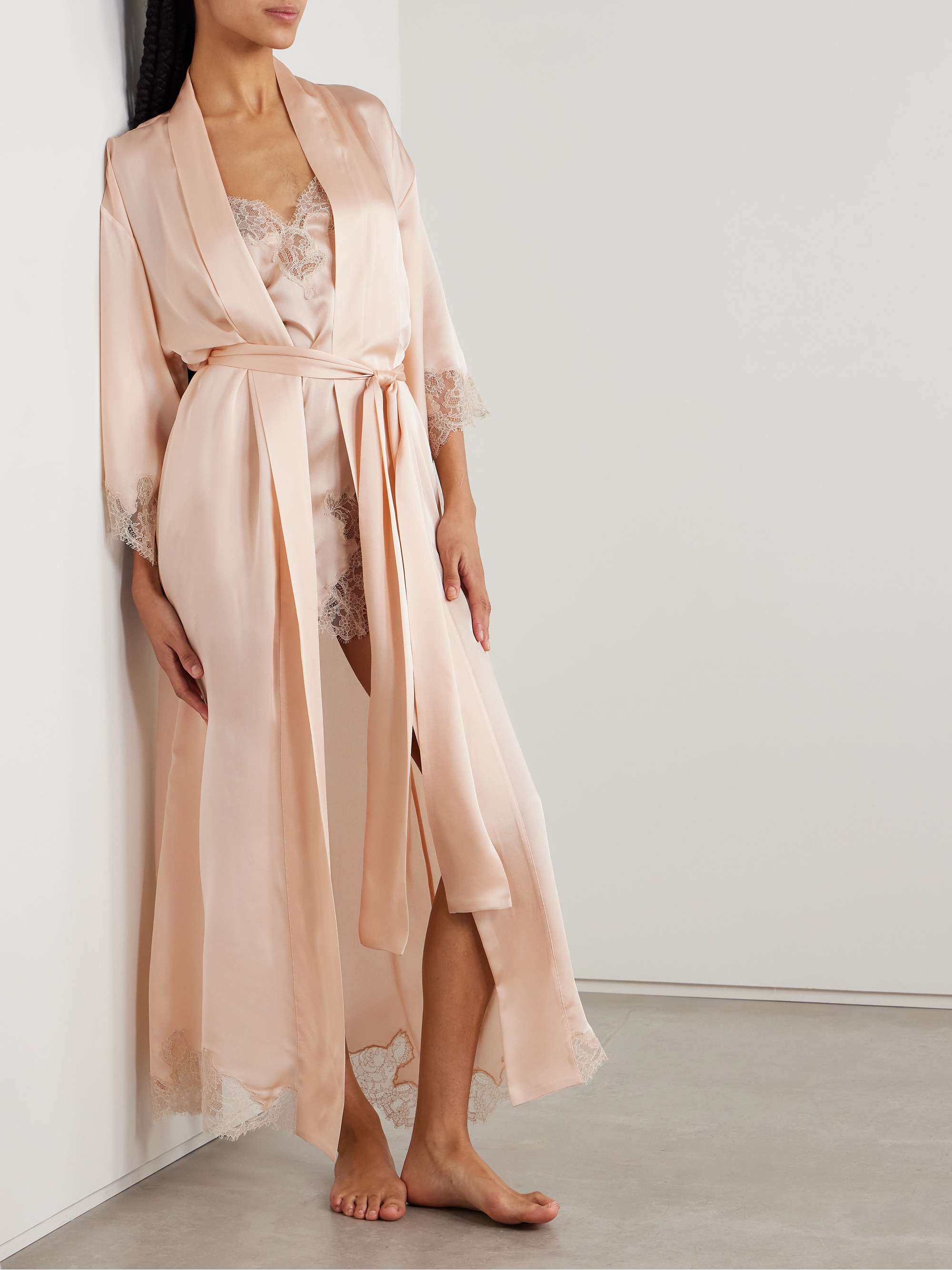 Giselle lace-trimmed silk-satin robe view