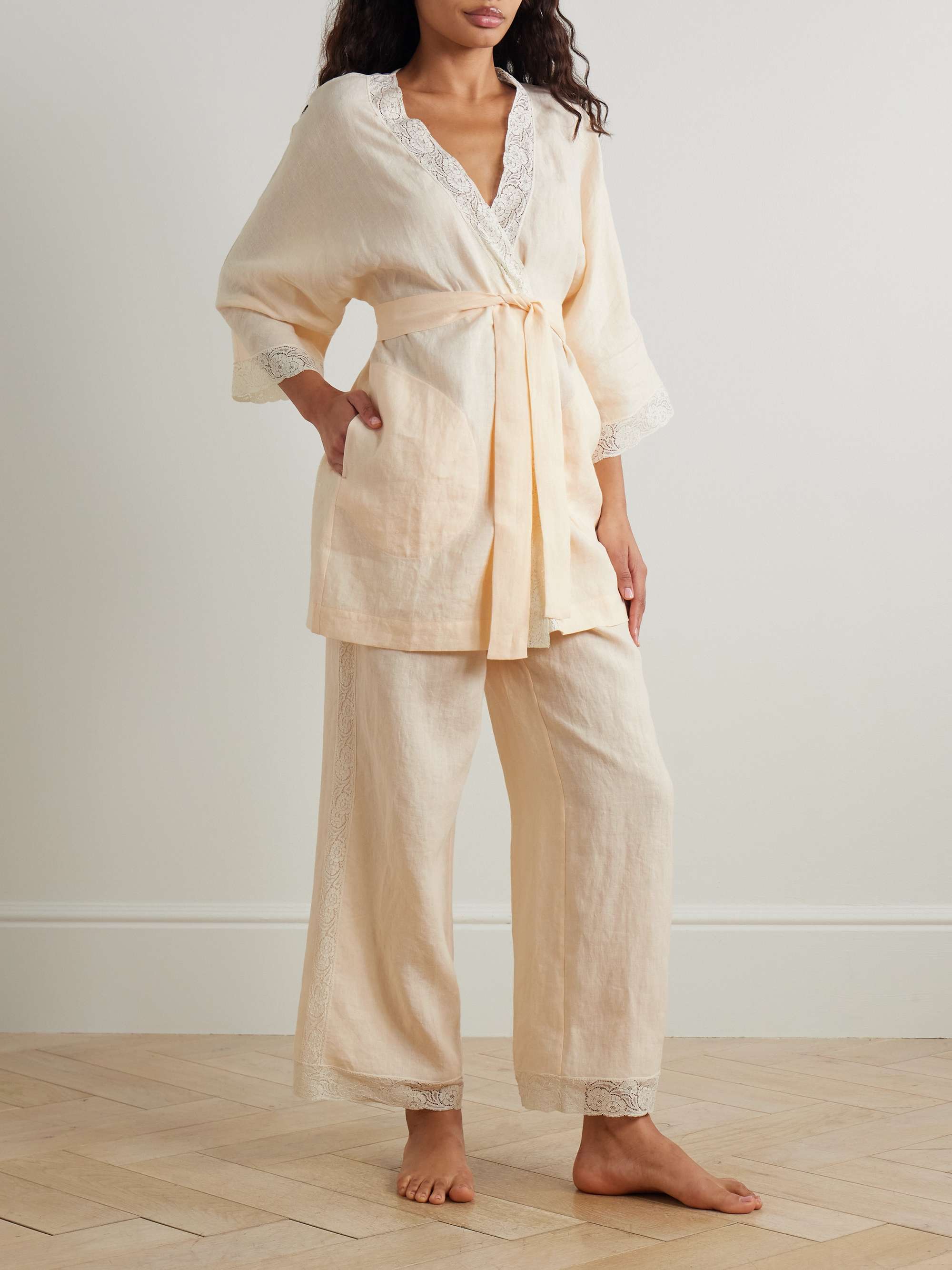Colline lace-trimmed linen robe view