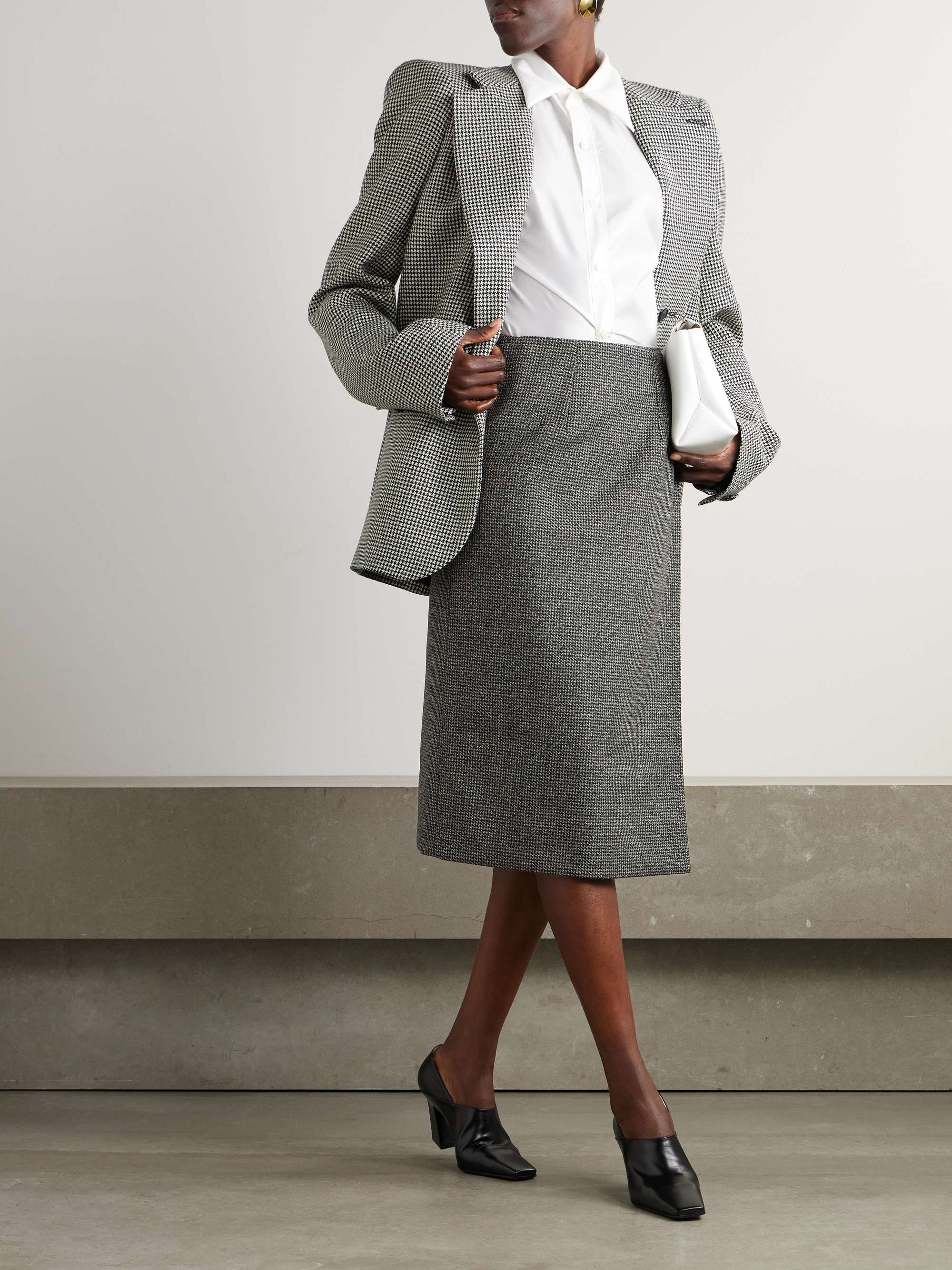 Reversible houndstooth tweed and wool-twill midi wrap skirt view