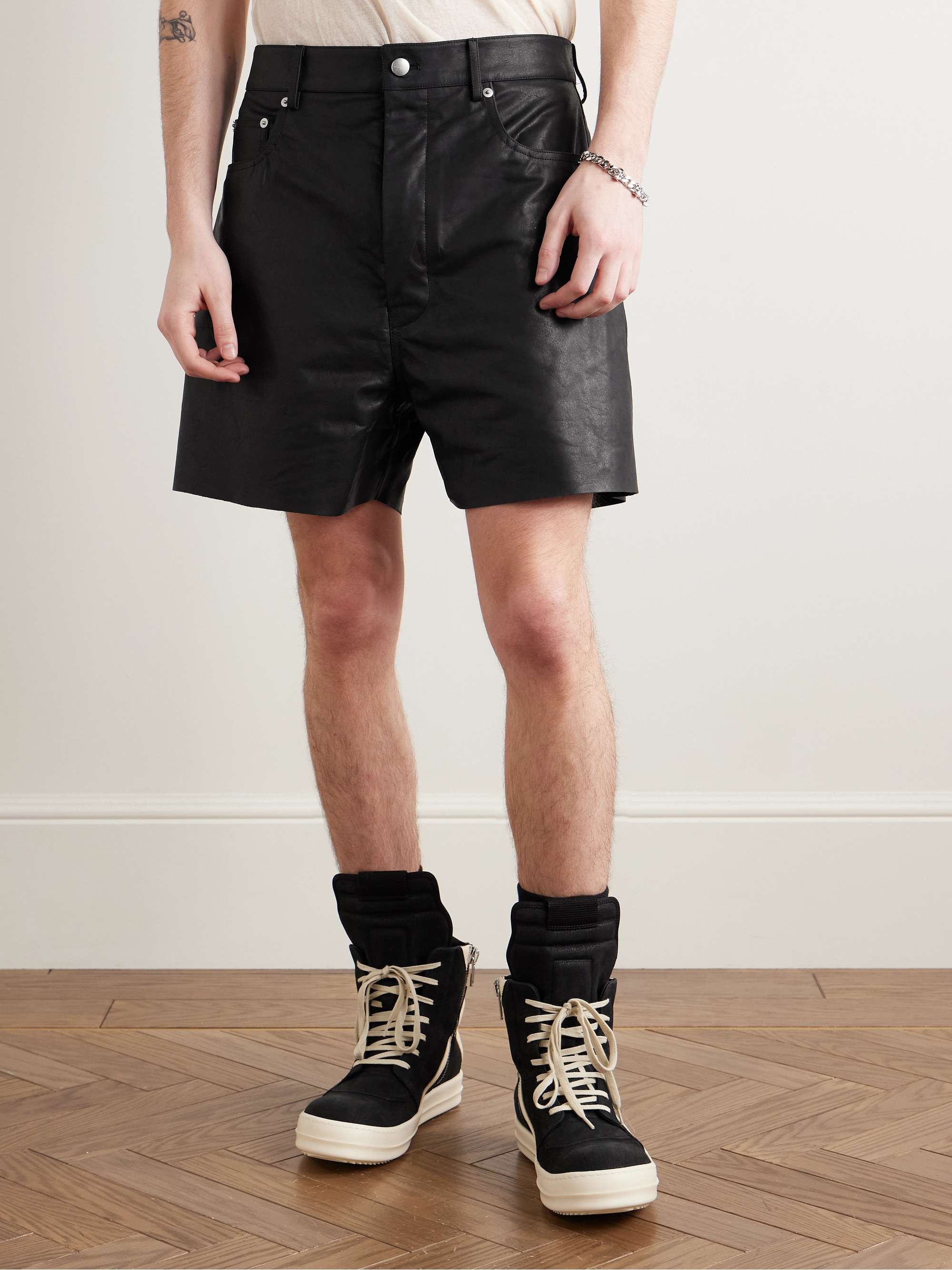 Geth Wide-Leg Leather Shorts view
