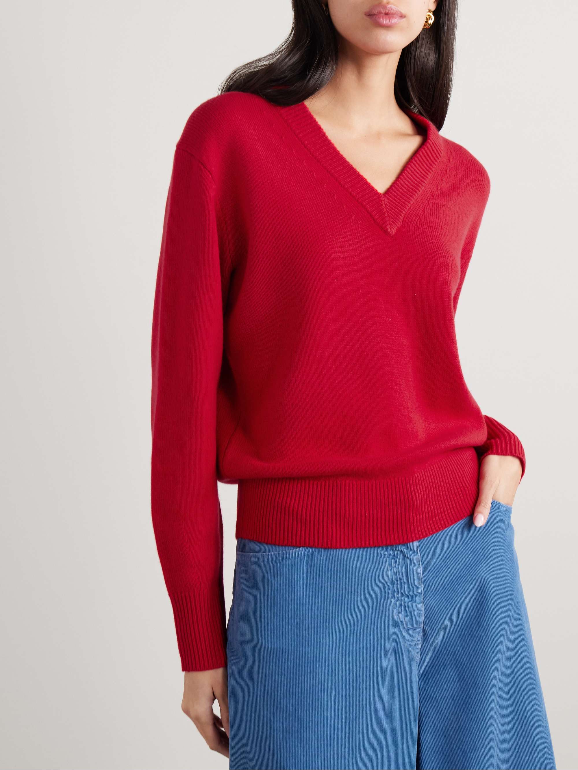 The V cashmere sweater view