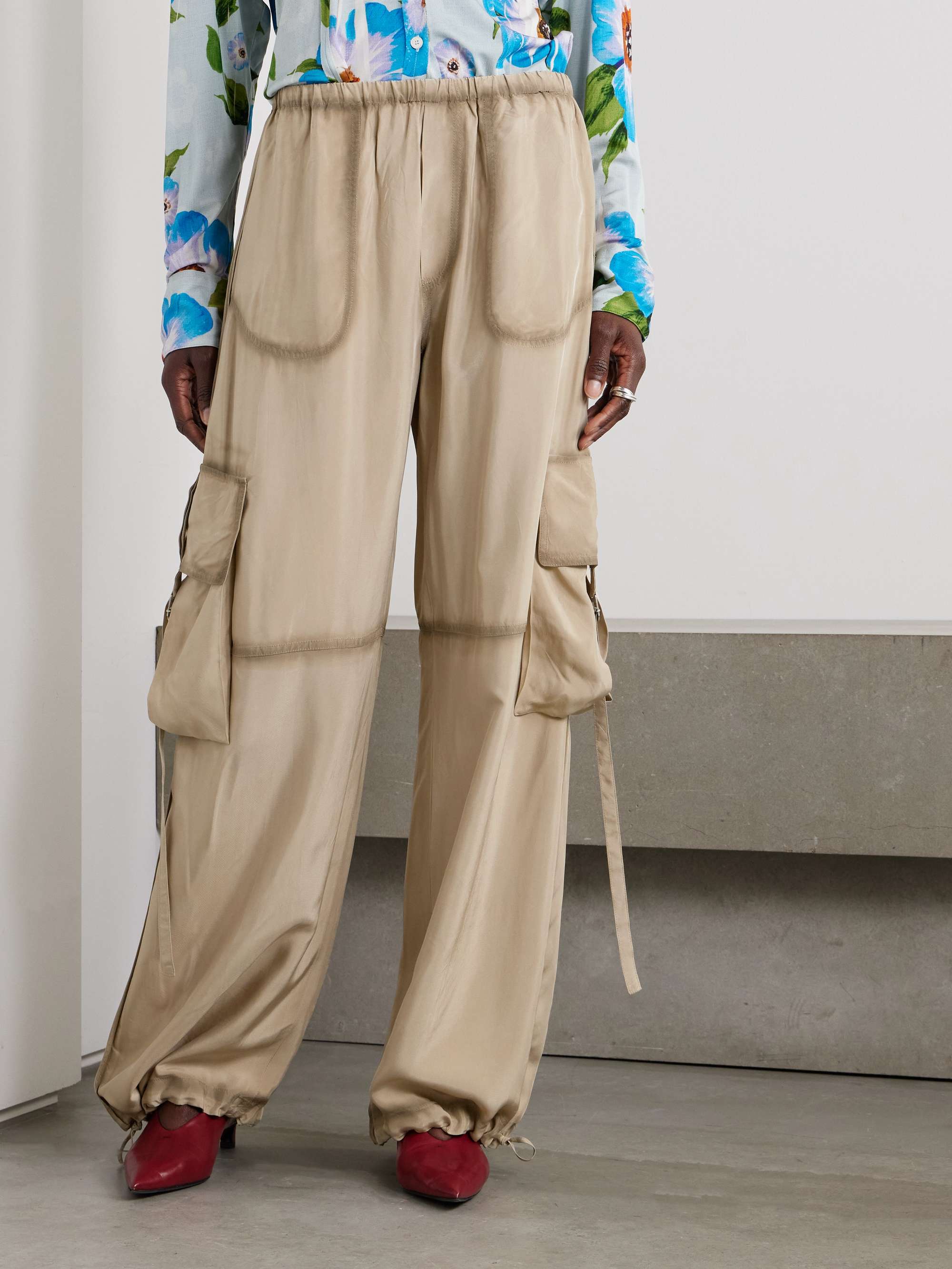 Satin-twill wide-leg cargo pants view