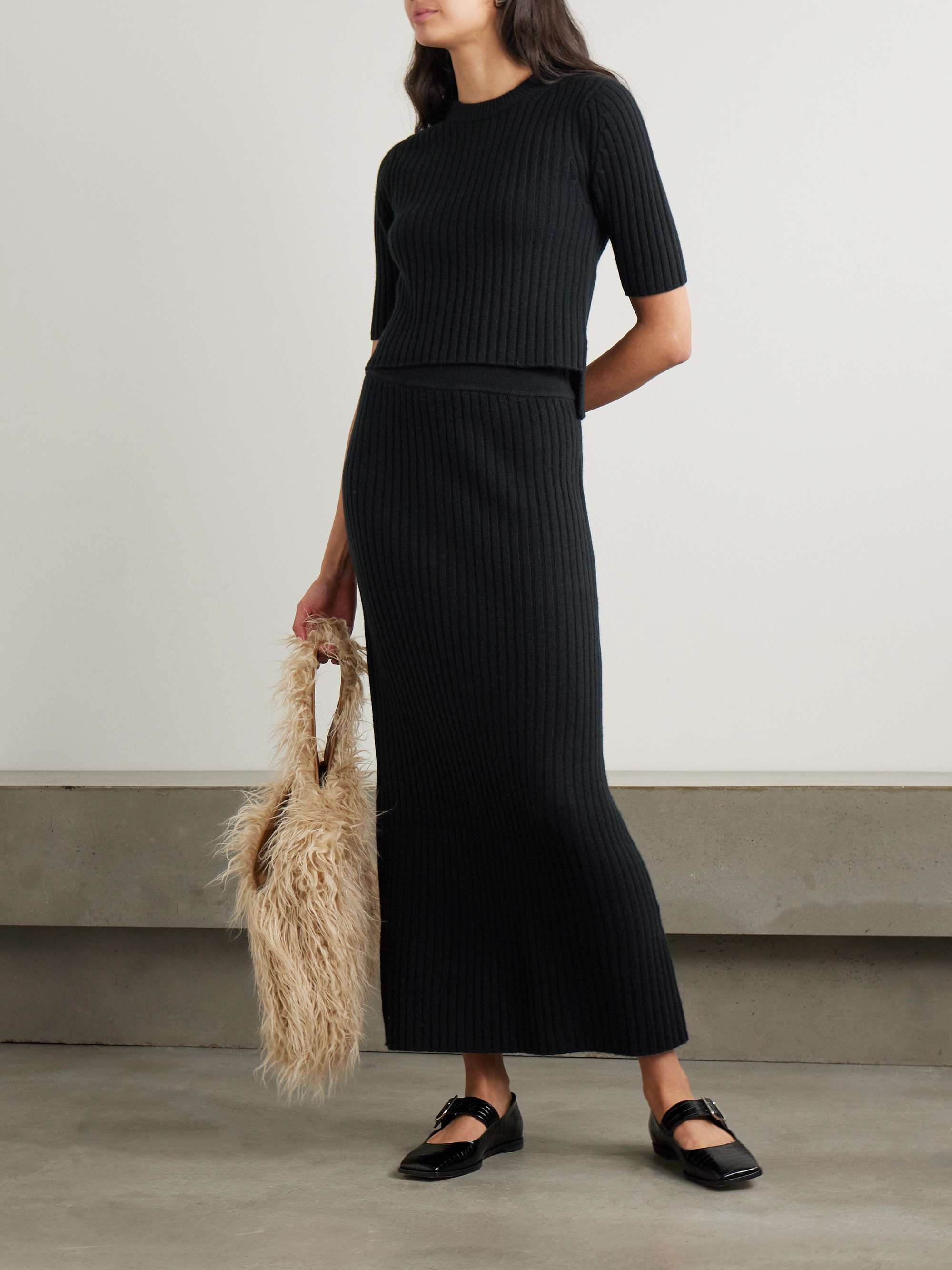 Elma ribbed cashmere sweater view