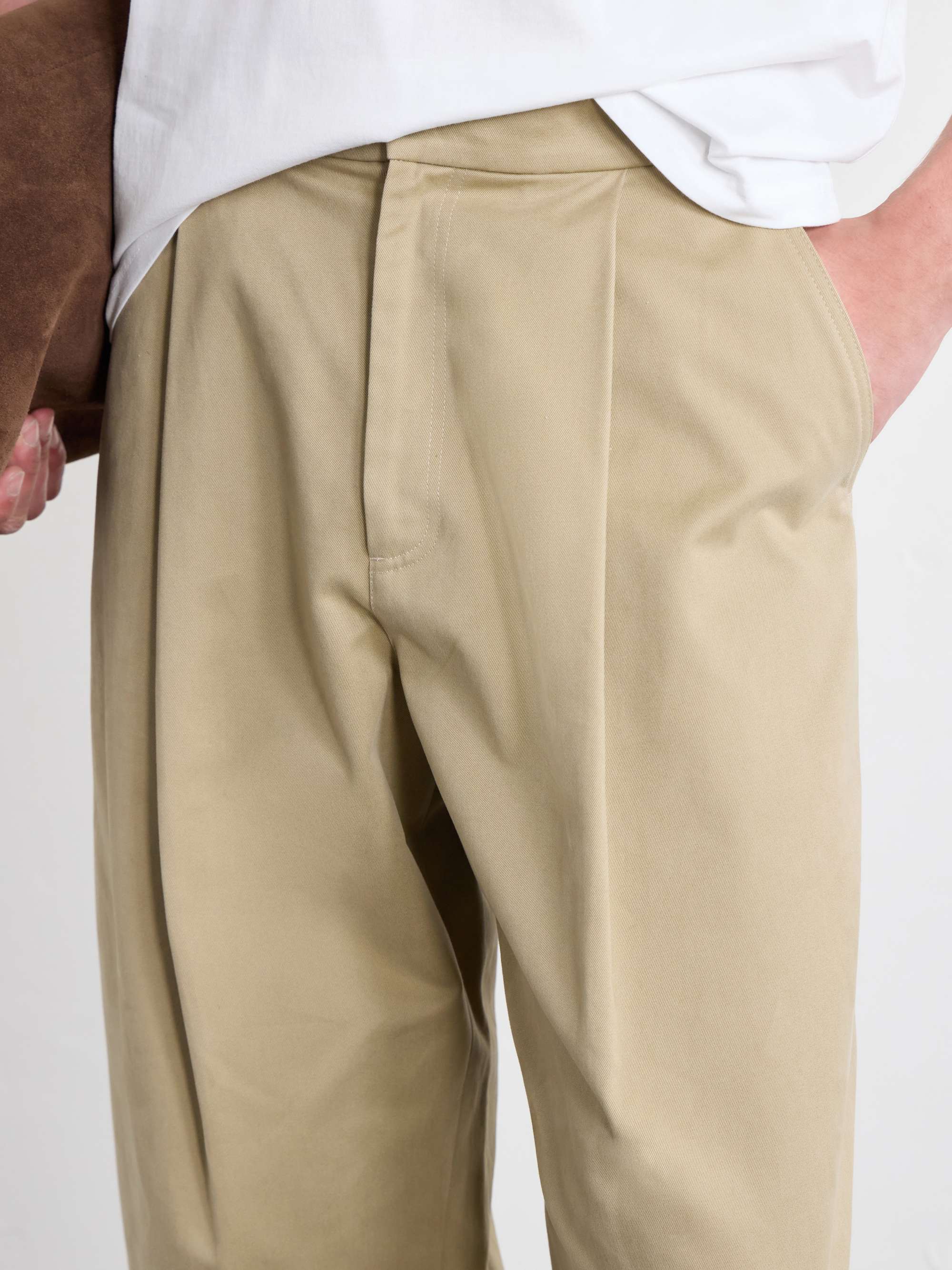 Sorte Wide-Leg Pleated Cotton-Twill Trousers view