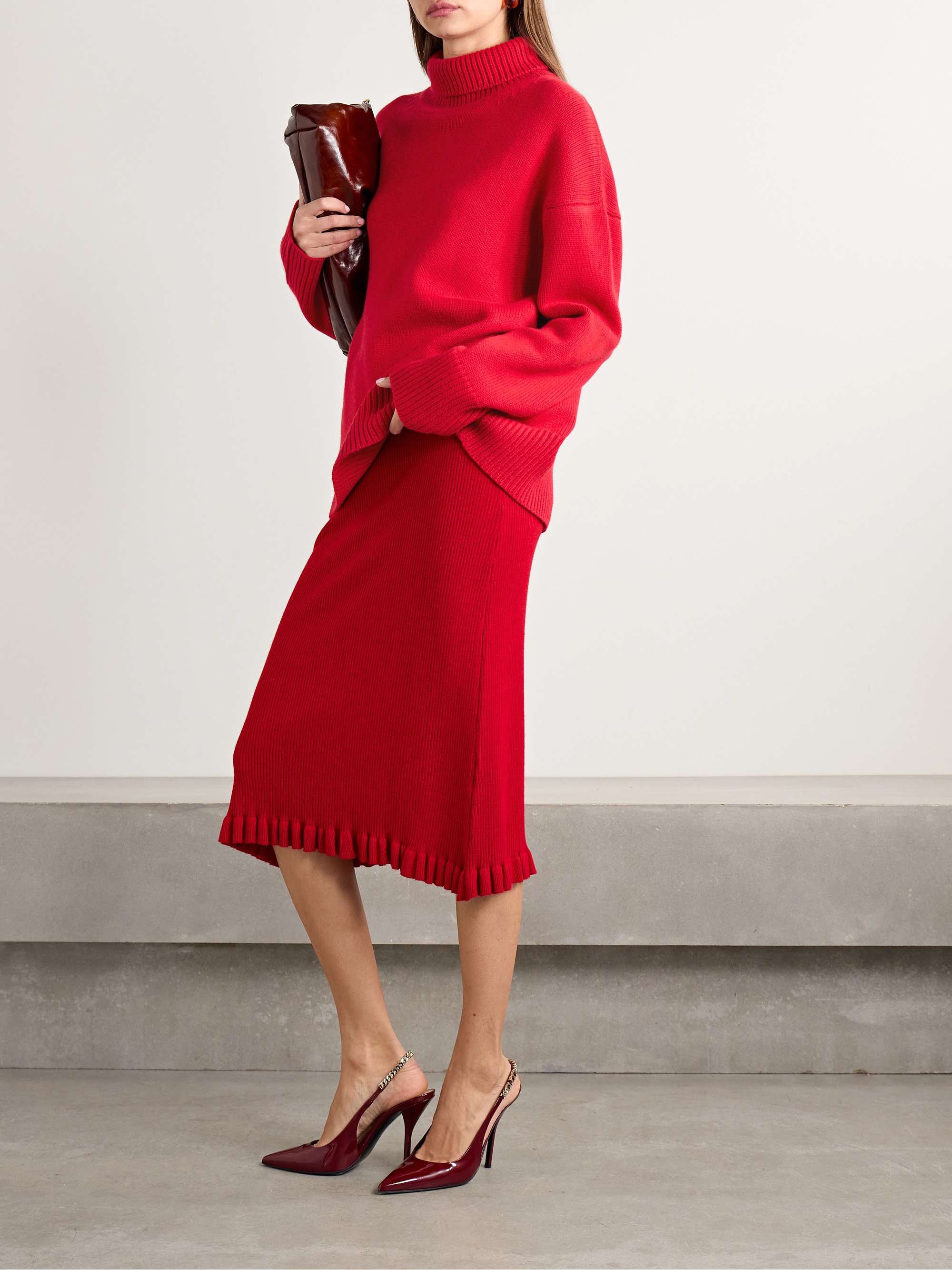 The Ellen oversized cashmere turtleneck sweater view