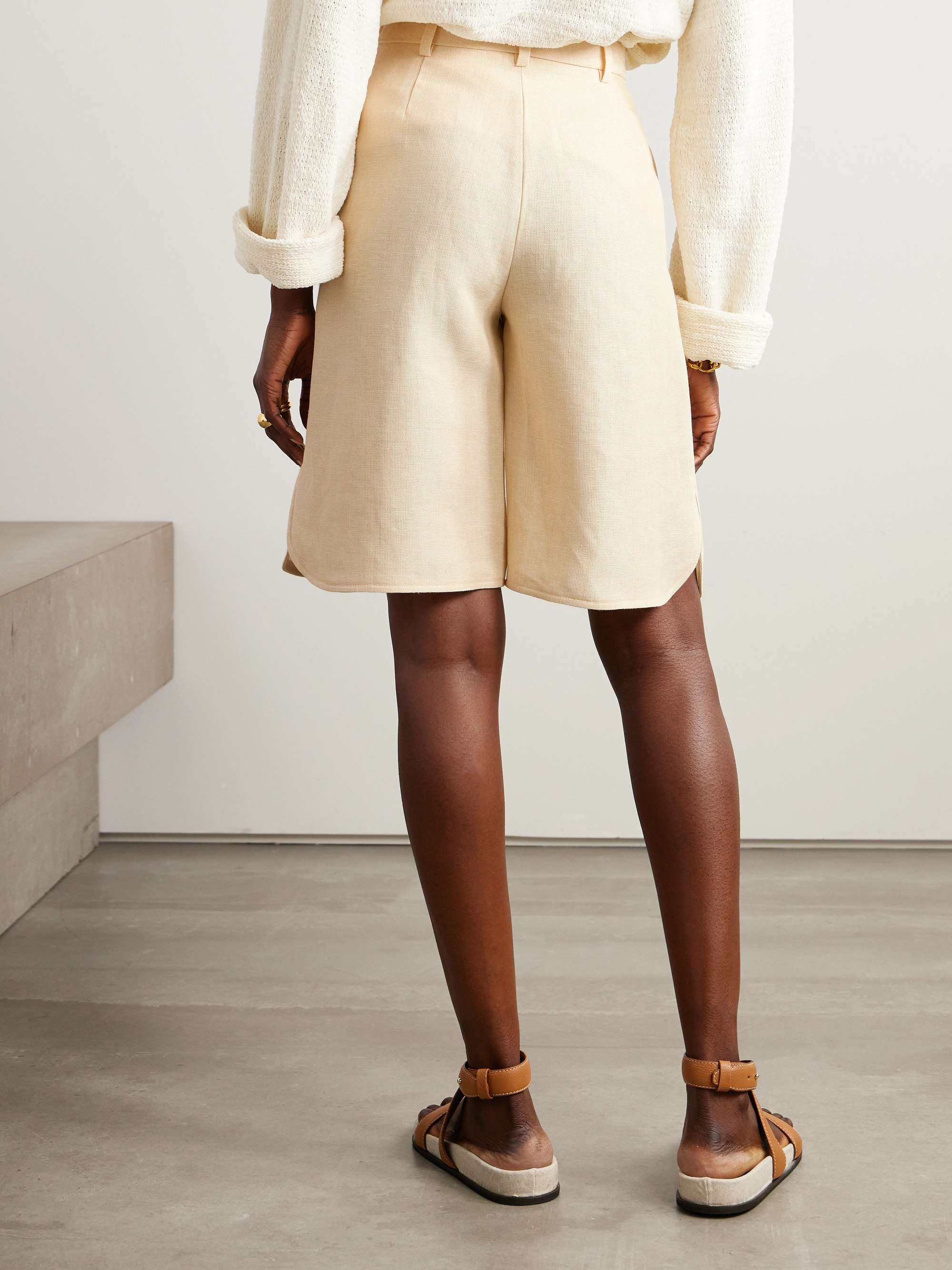 Pleated linen straight-leg shorts view