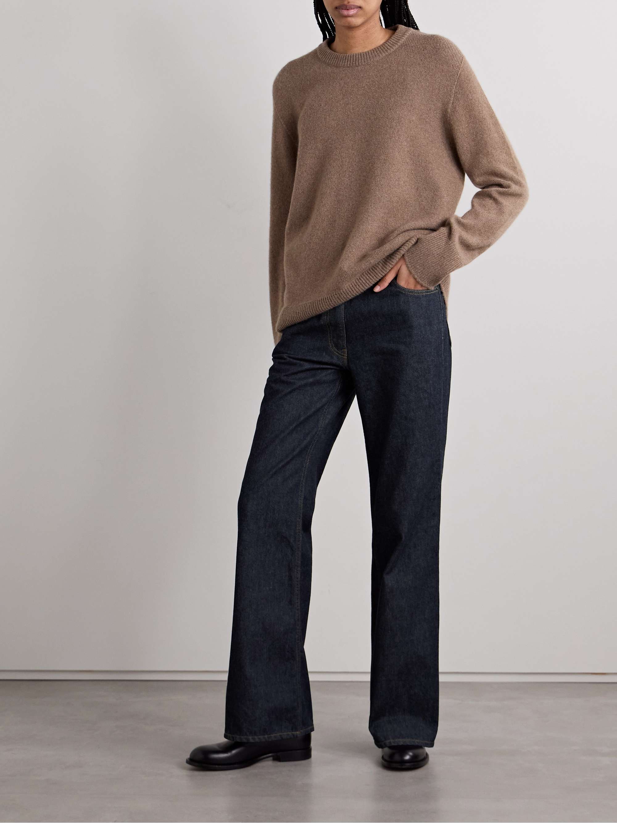 Dan mid-rise wide-leg jeans view