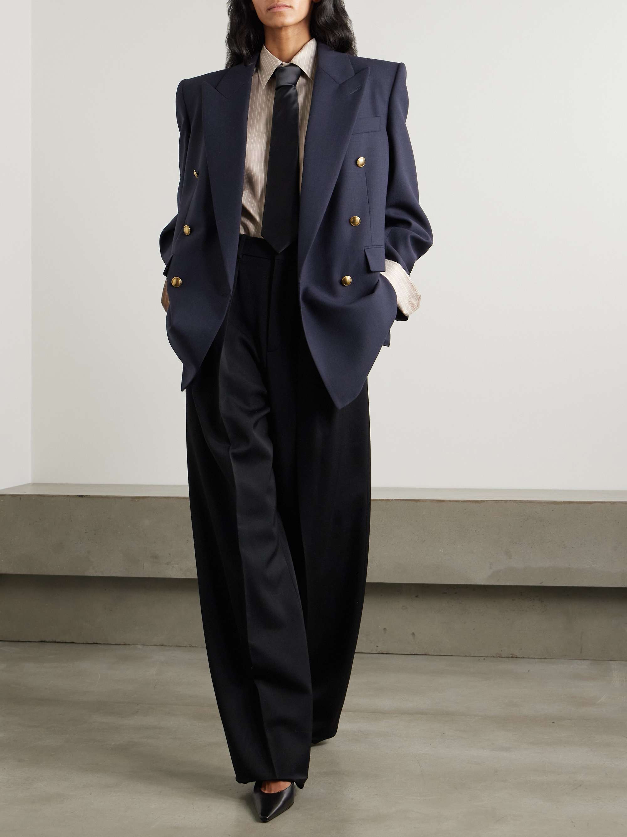 Oversized double-breasted grain de poudre wool blazer view