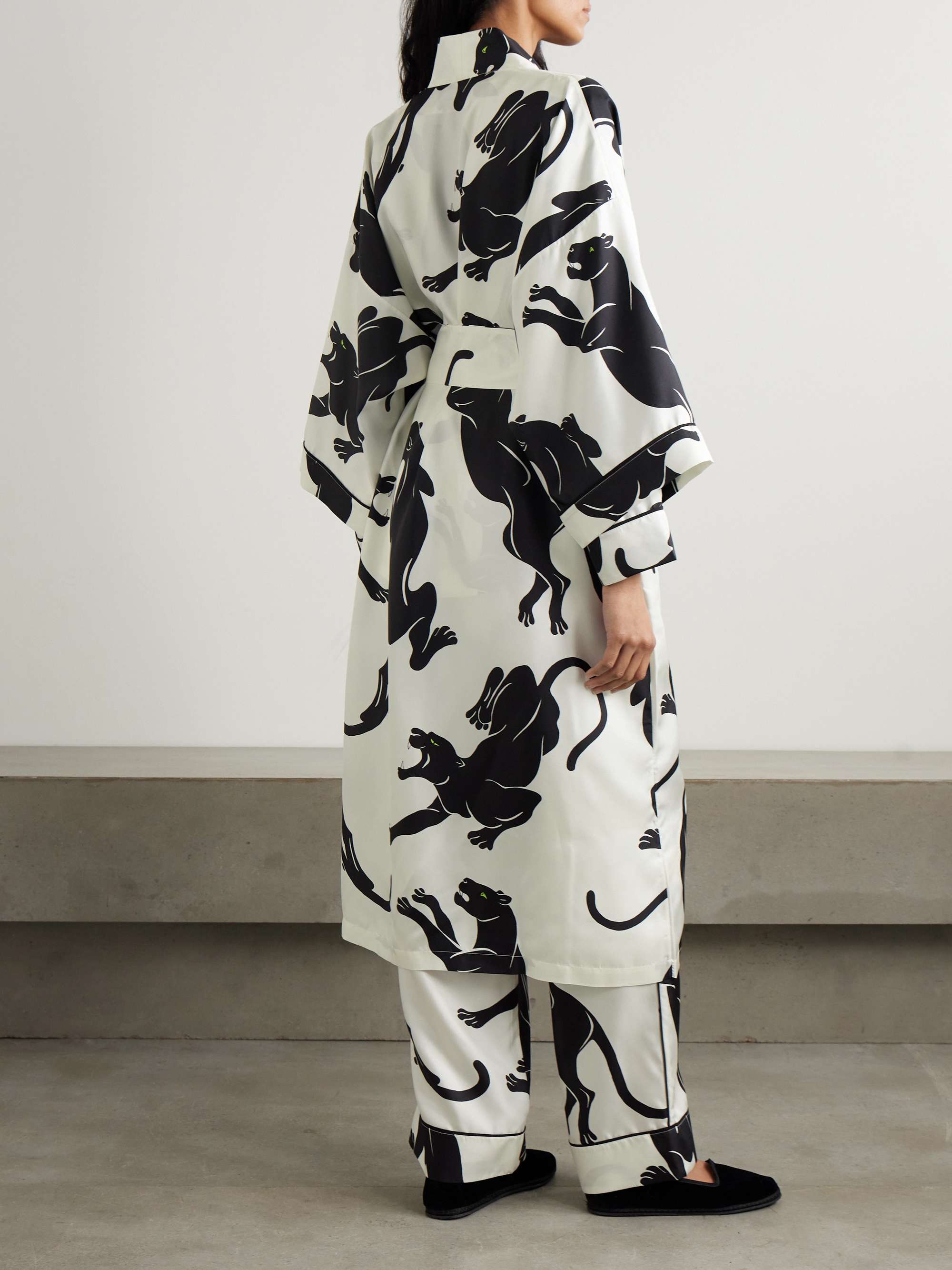 Sabine belted printed silk-twill robe view