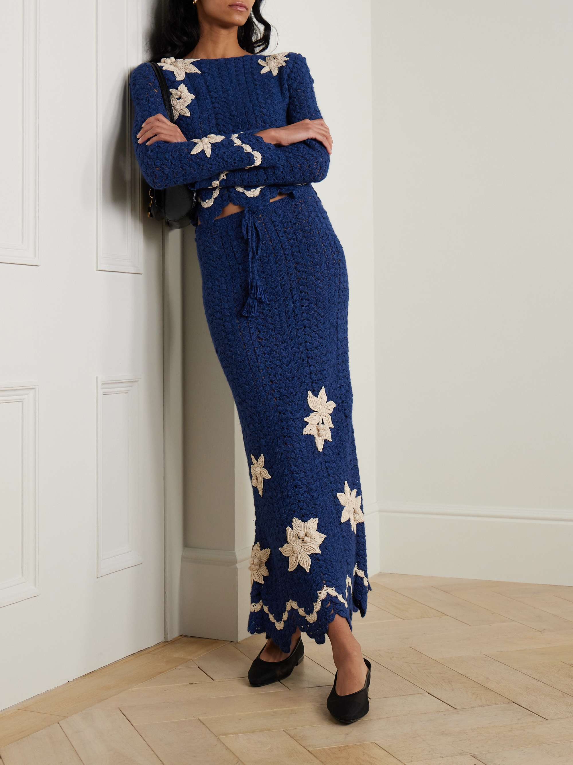 + ESCVDO Muhu crocheted alpaca midi skirt view