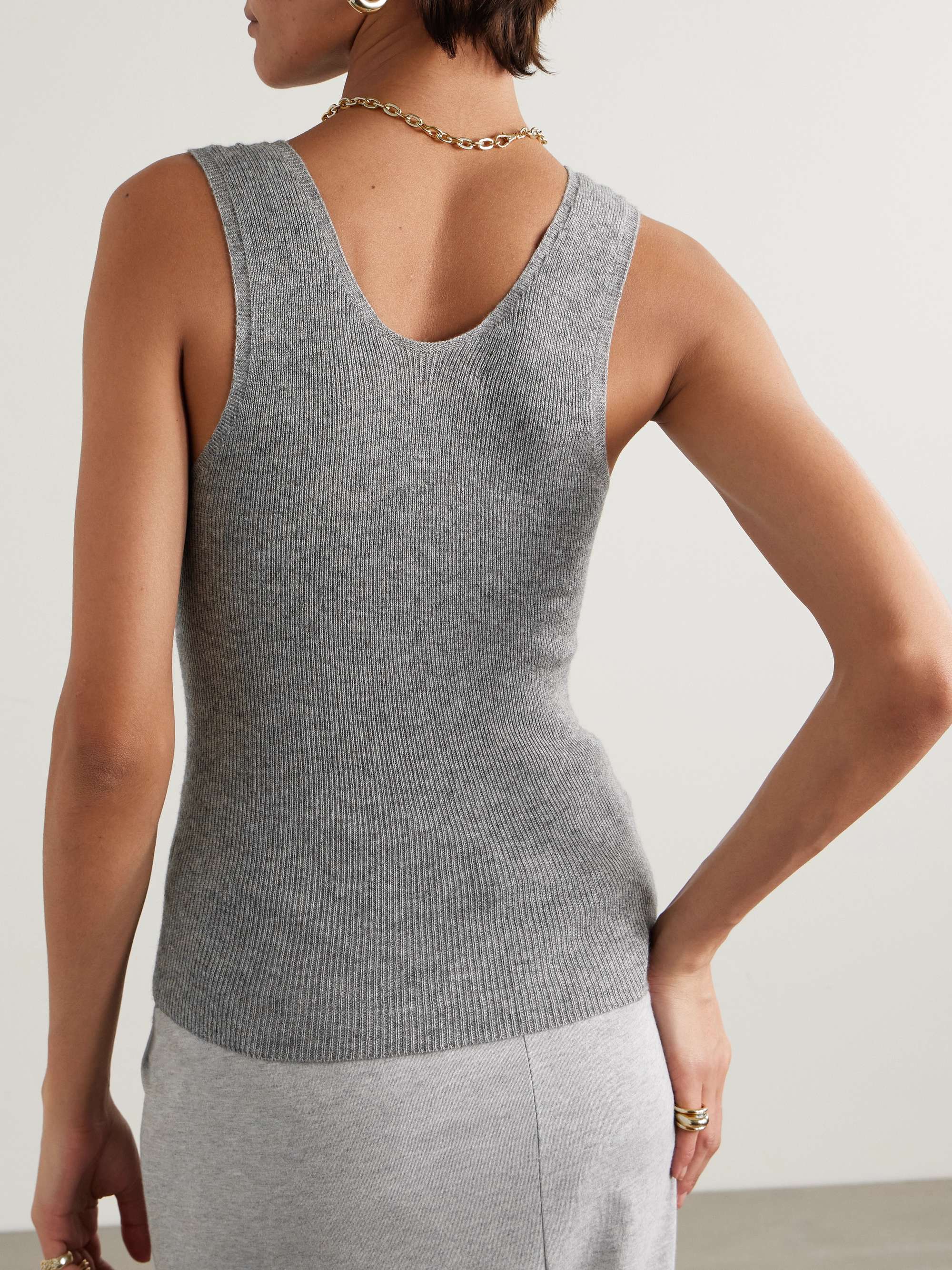 Delicash cashmere and silk-blend tank view