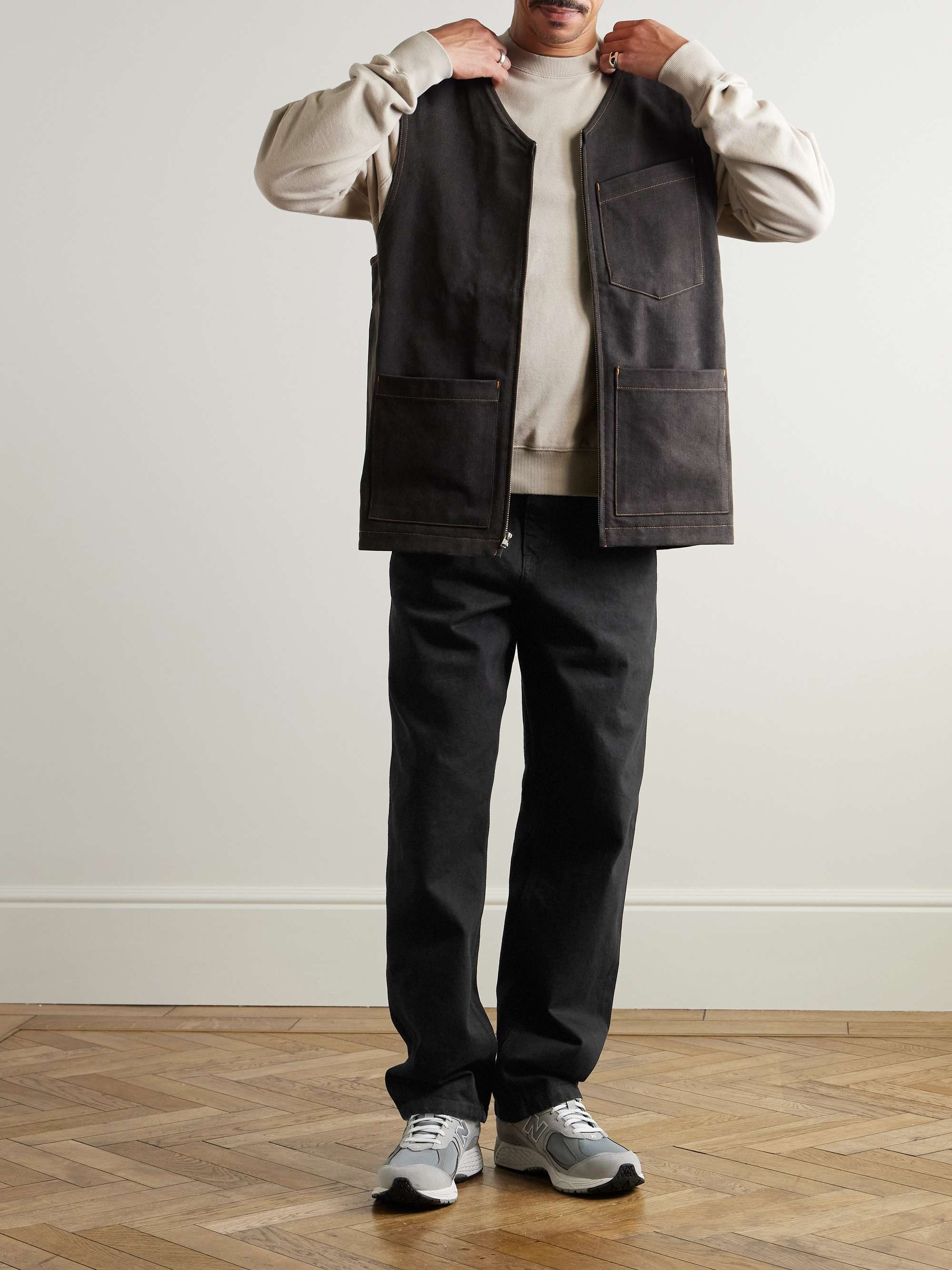 Single Knee Straight-Leg Logo-Appliquéd Jeans view
