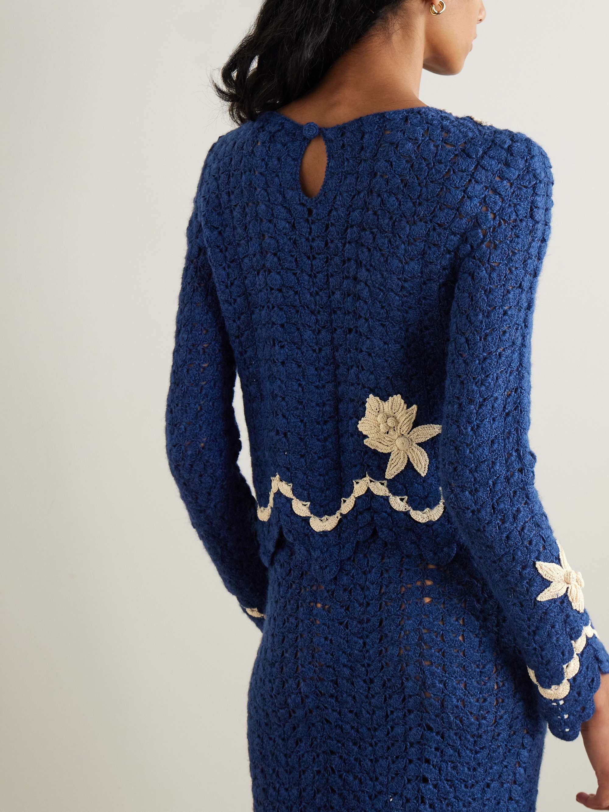 + ESCVDO Muhu cropped crocheted alpaca top view