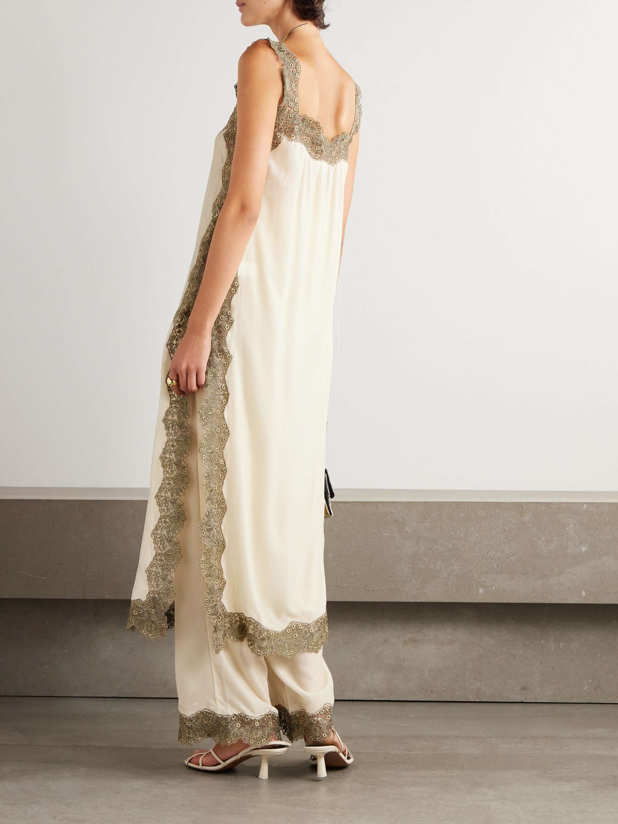 Fiocco embroidered tulle-trimmed velvet tunic view