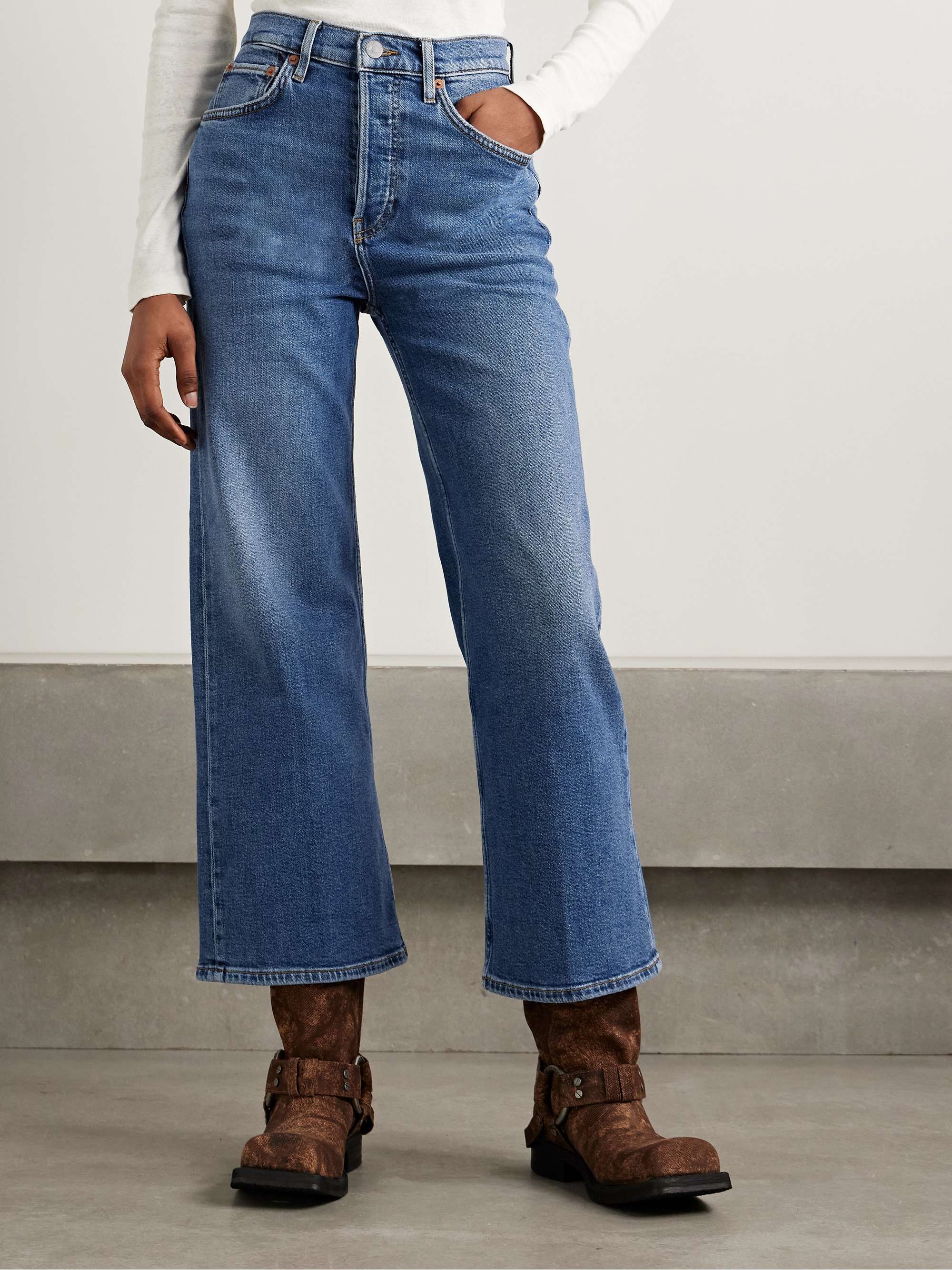Cropped high-rise wide-leg jeans view