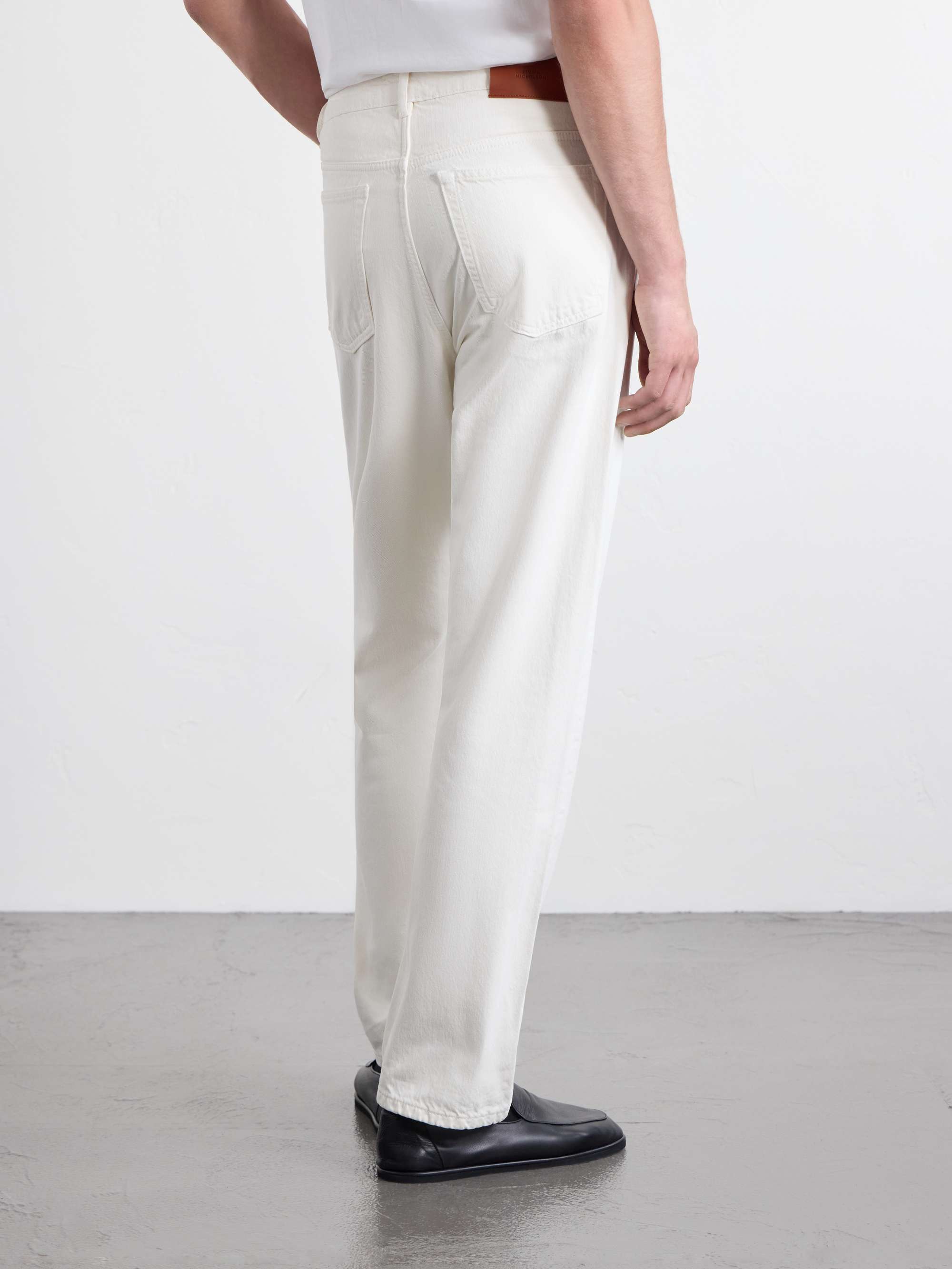 Riso Straight-Leg Jeans view