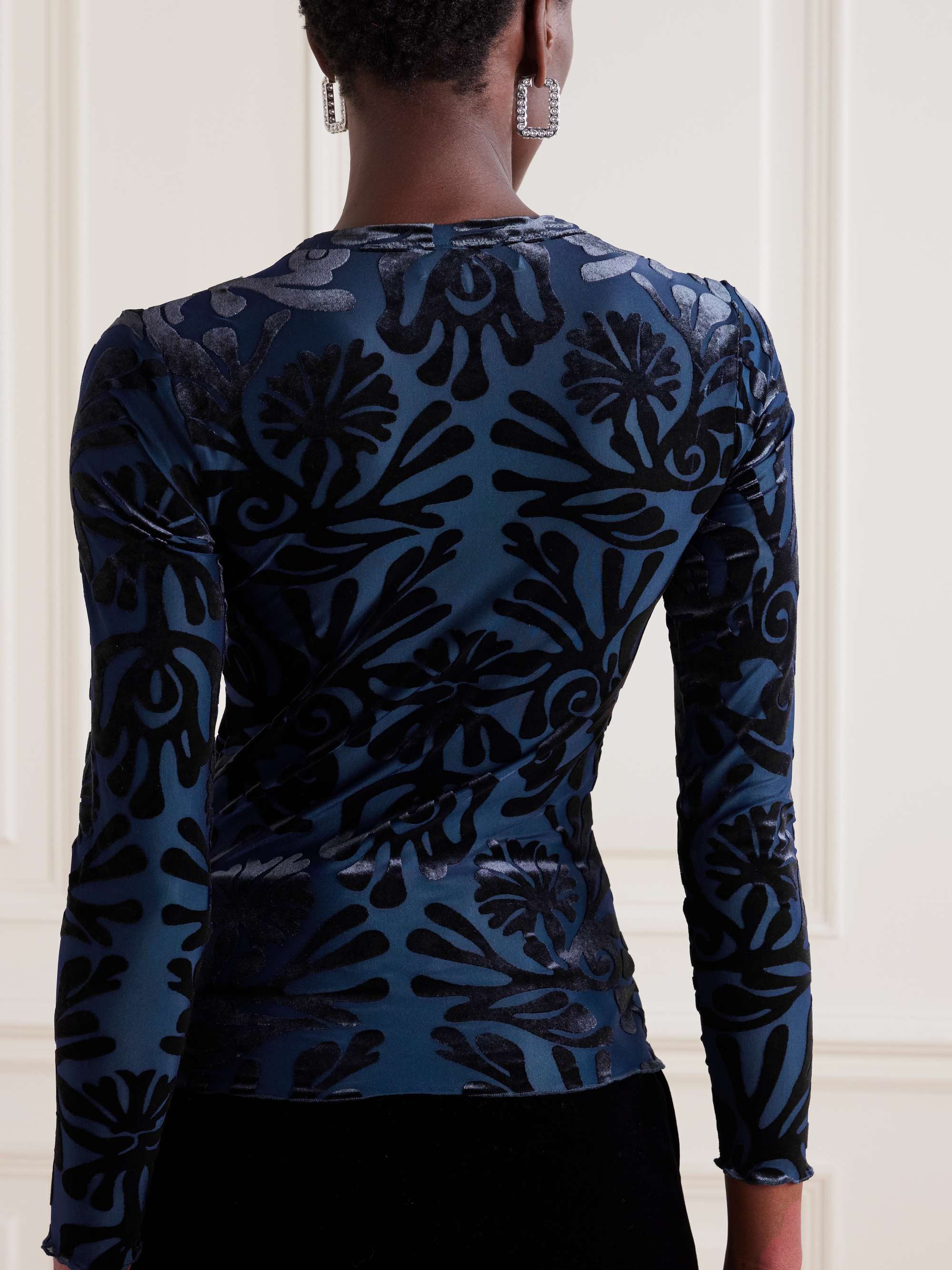 Alis devoré-velvet top view