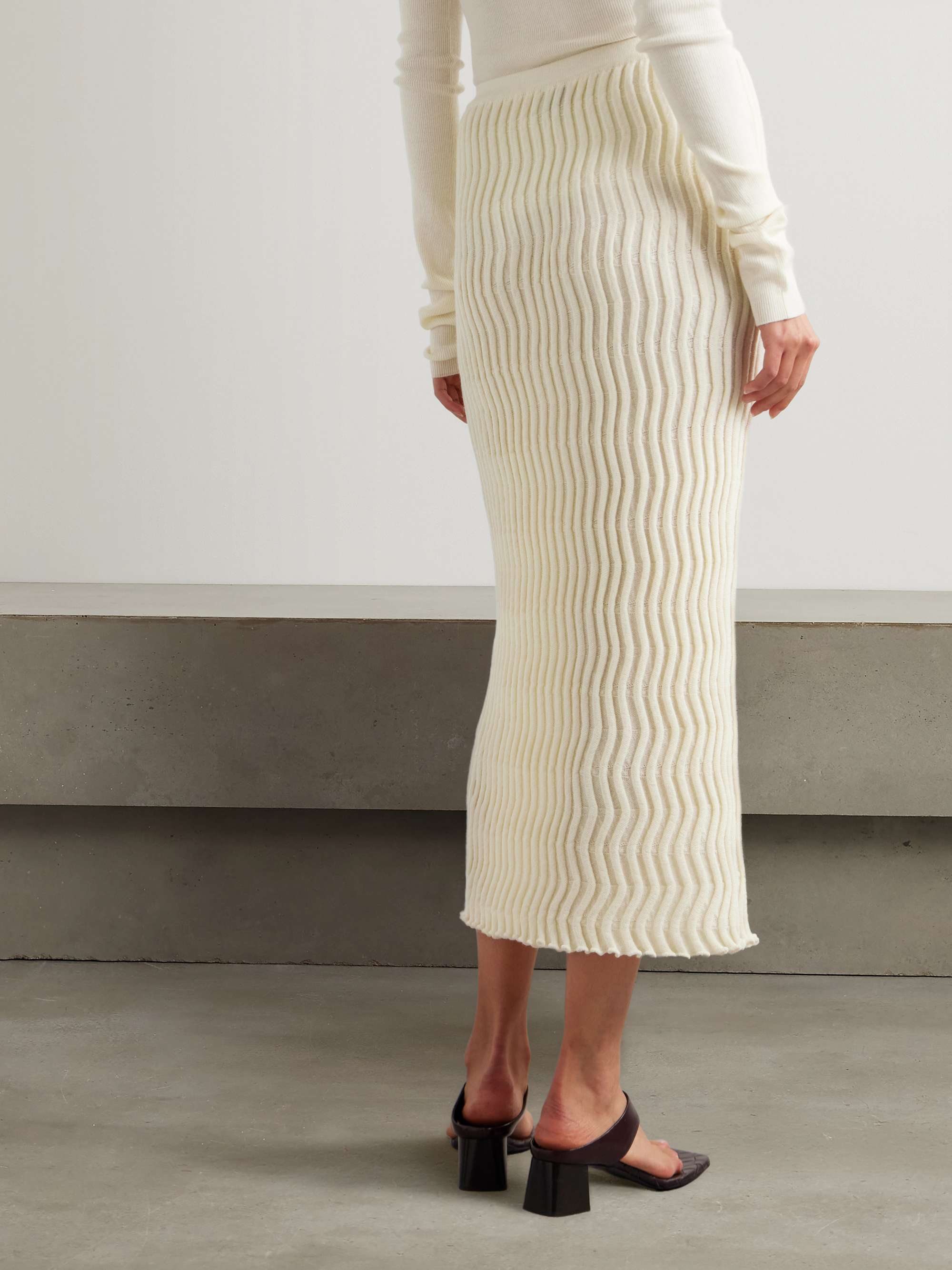 Ribbed wool maxi skirt view