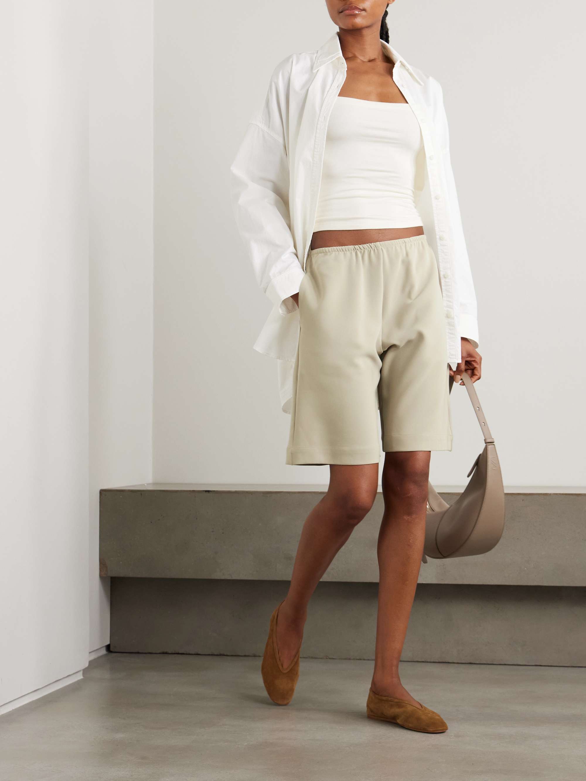 Arielle City crepe shorts view