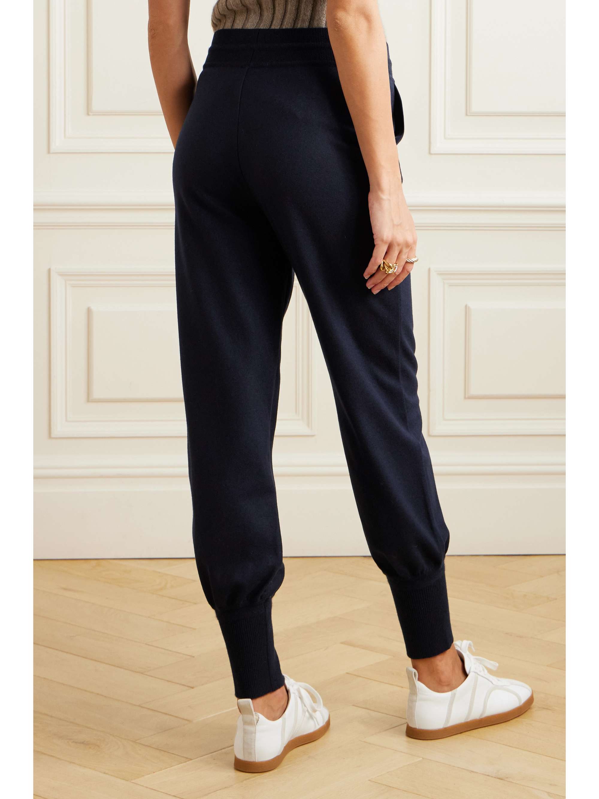Darhan cashmere track pants view