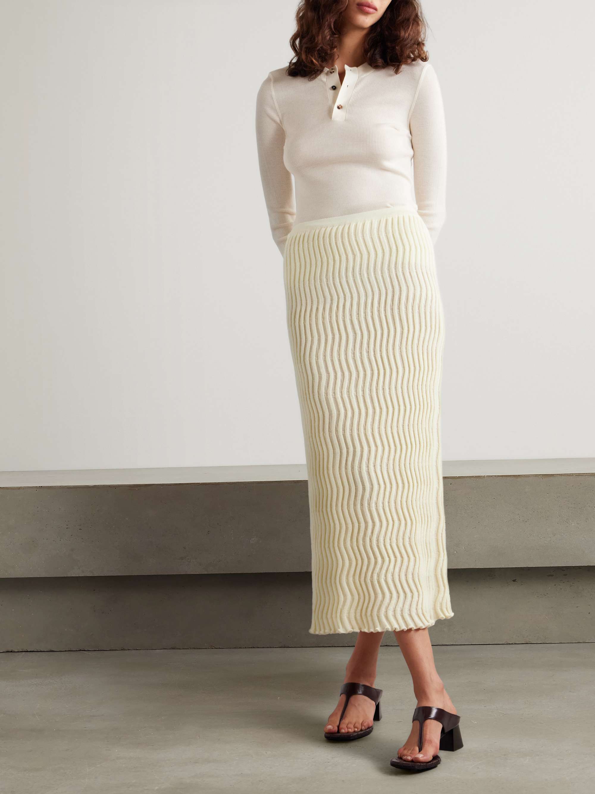 Ribbed wool maxi skirt view