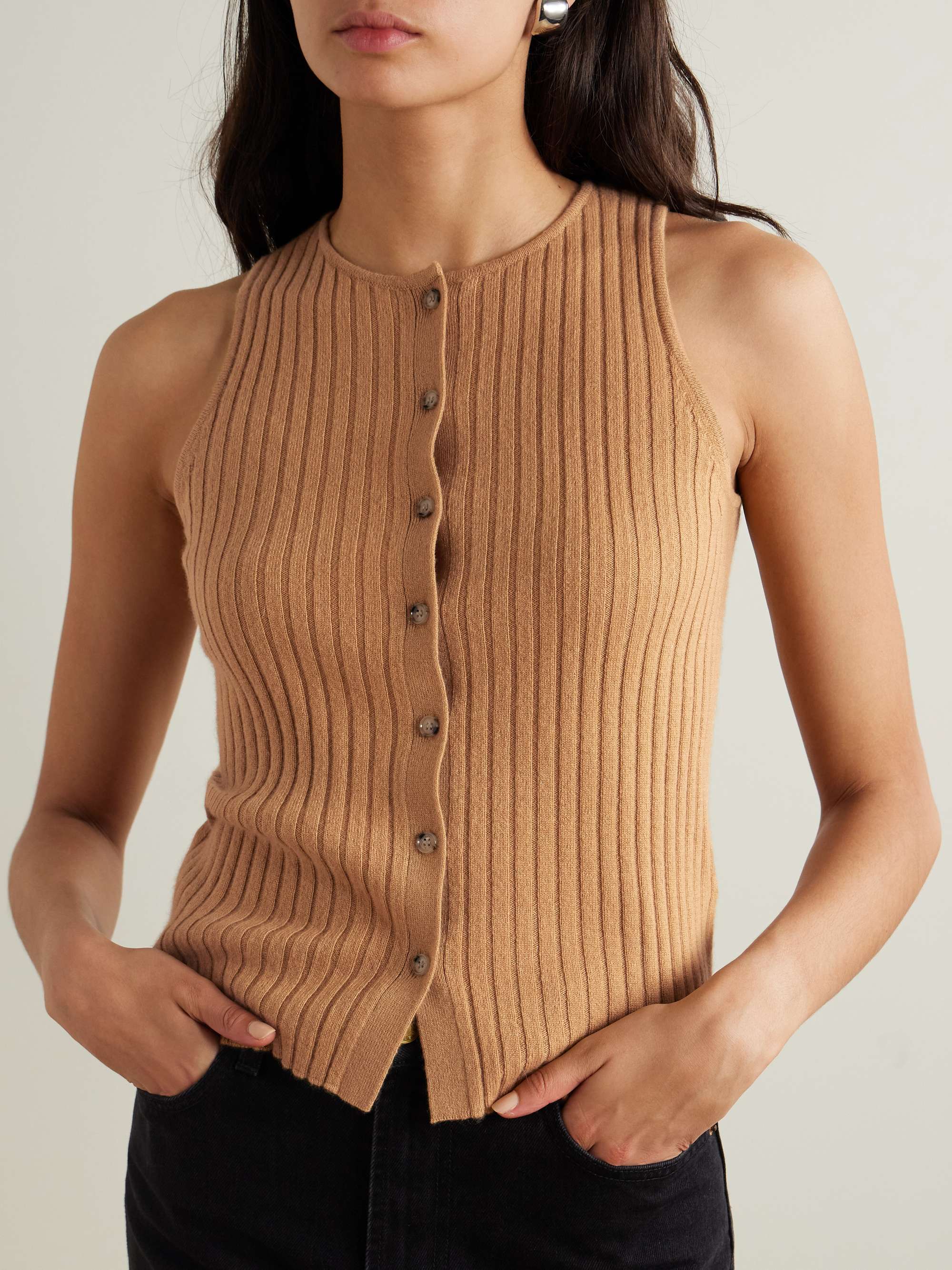 Ribbed cashmere vest view