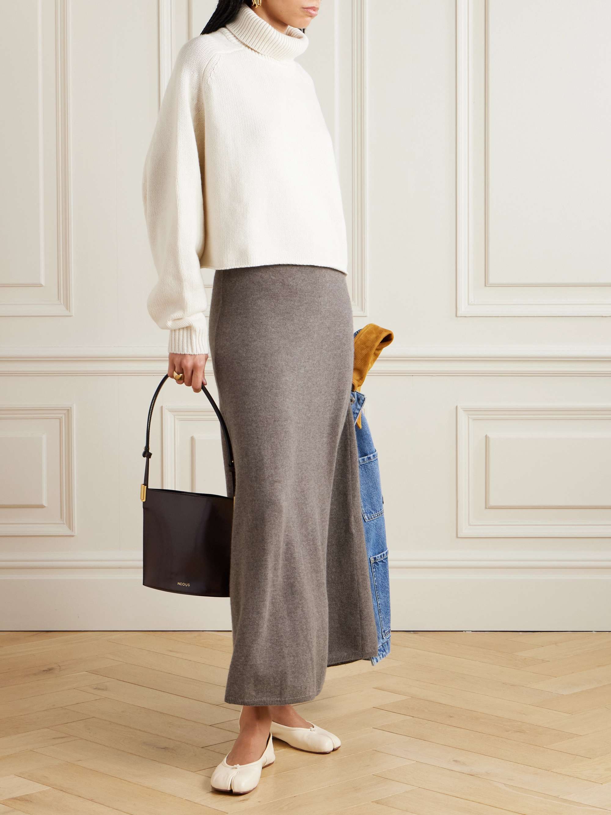 Dolly cashmere midi skirt view